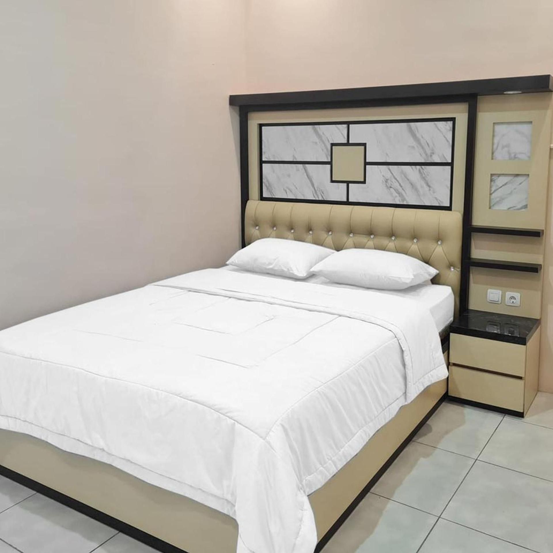 RedDoorz Room