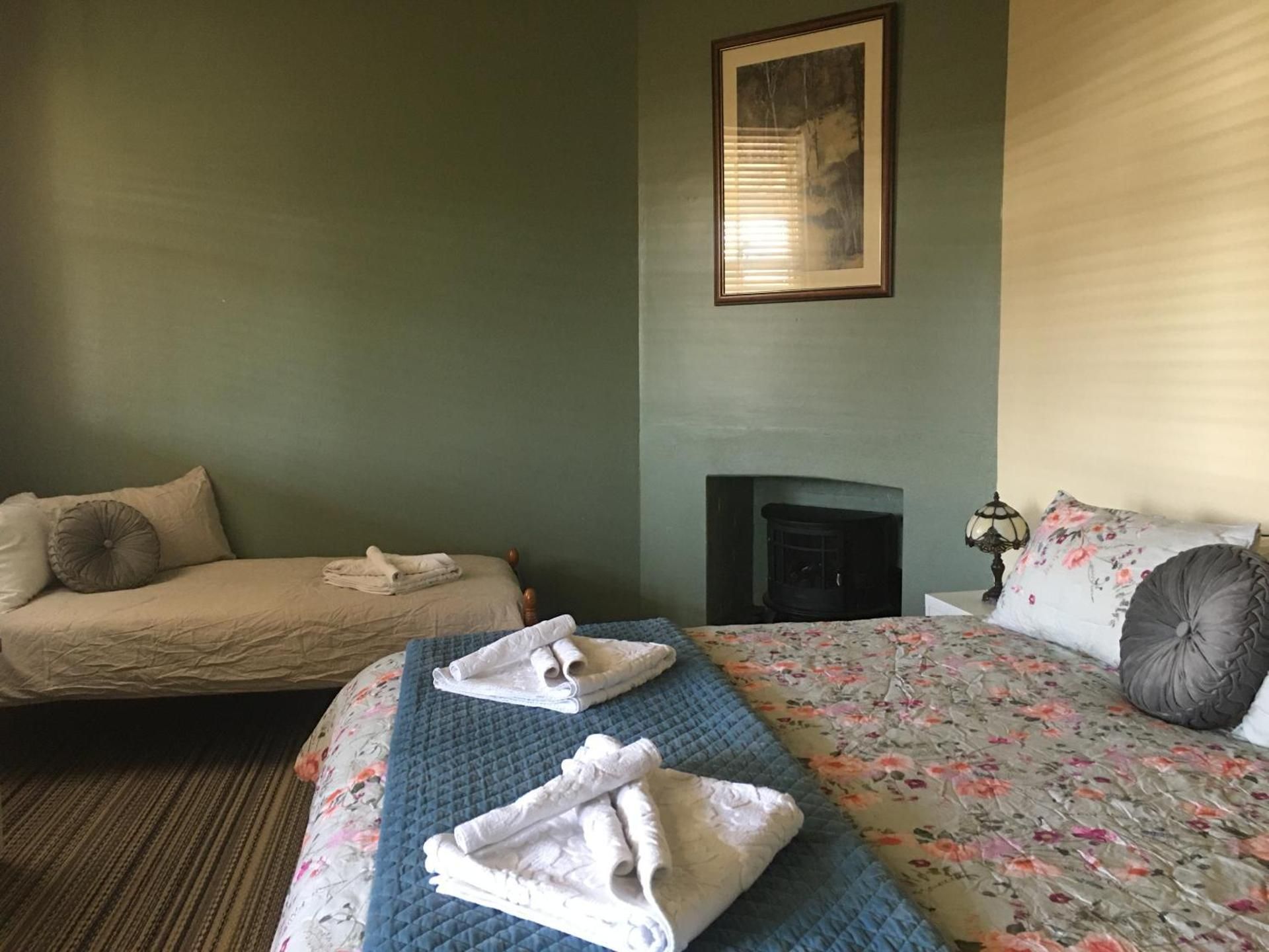 STAR ROOM 10