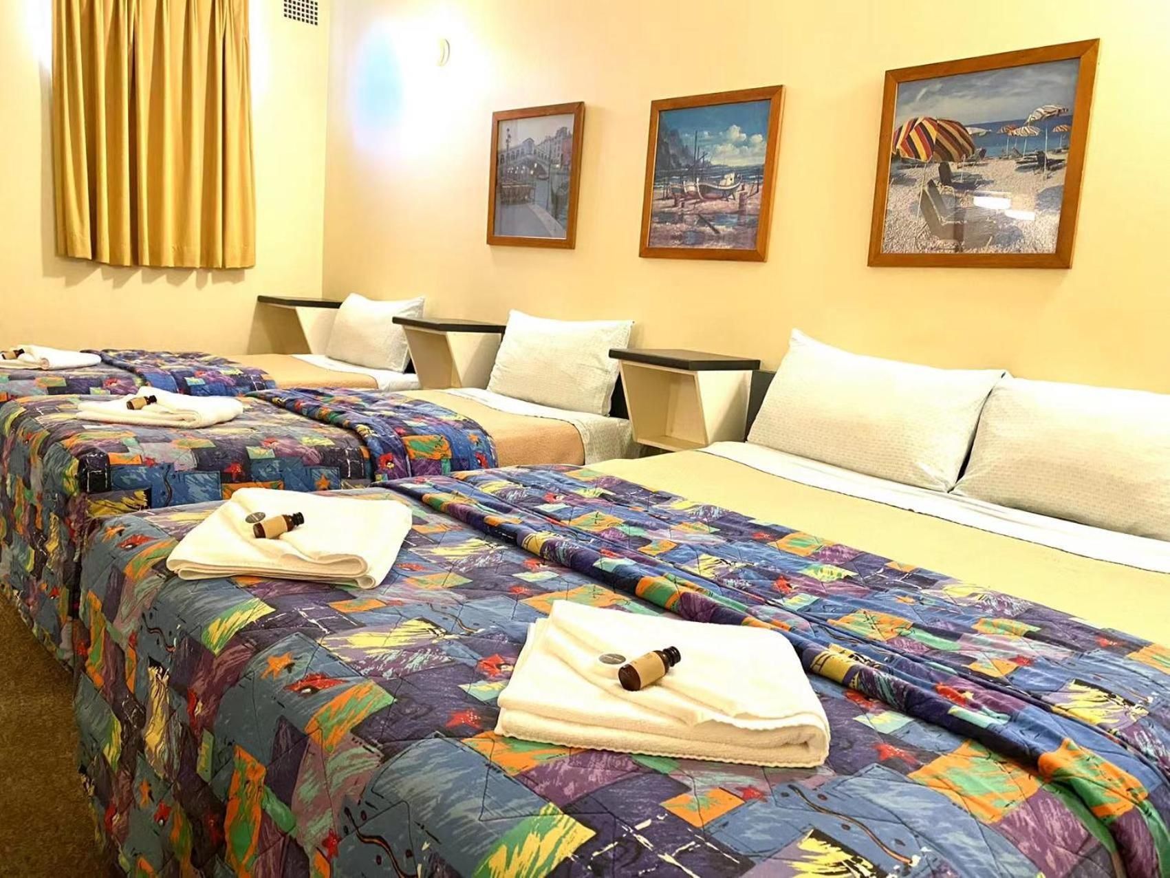 Gateway Motor Inn Family Room 2