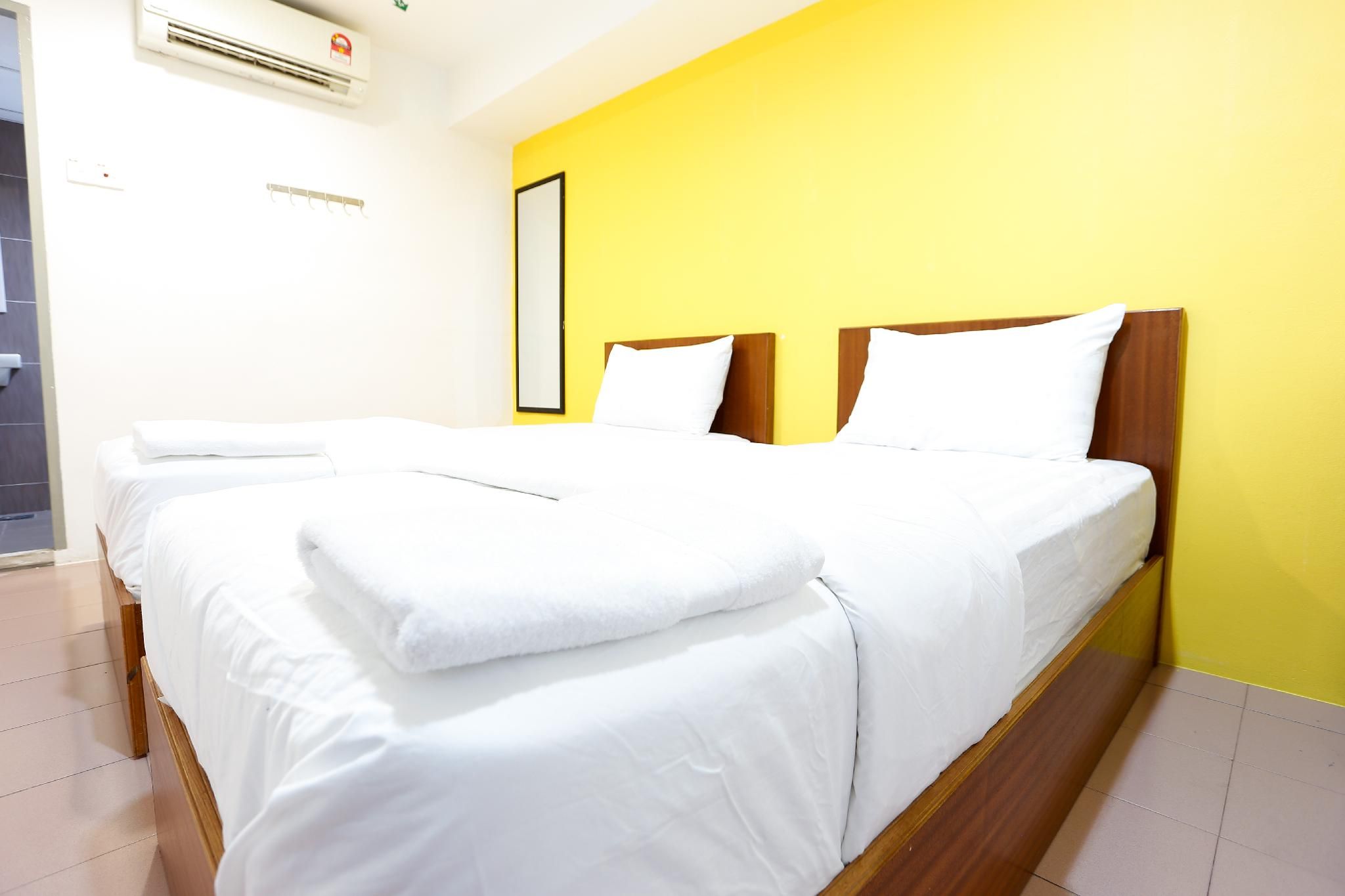 Lux Hotel Standard Twin Room 2