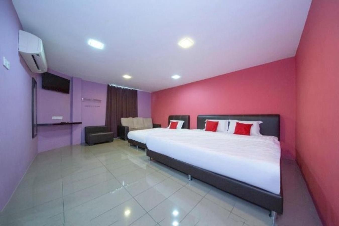 The Inn Hotel Suite Triple