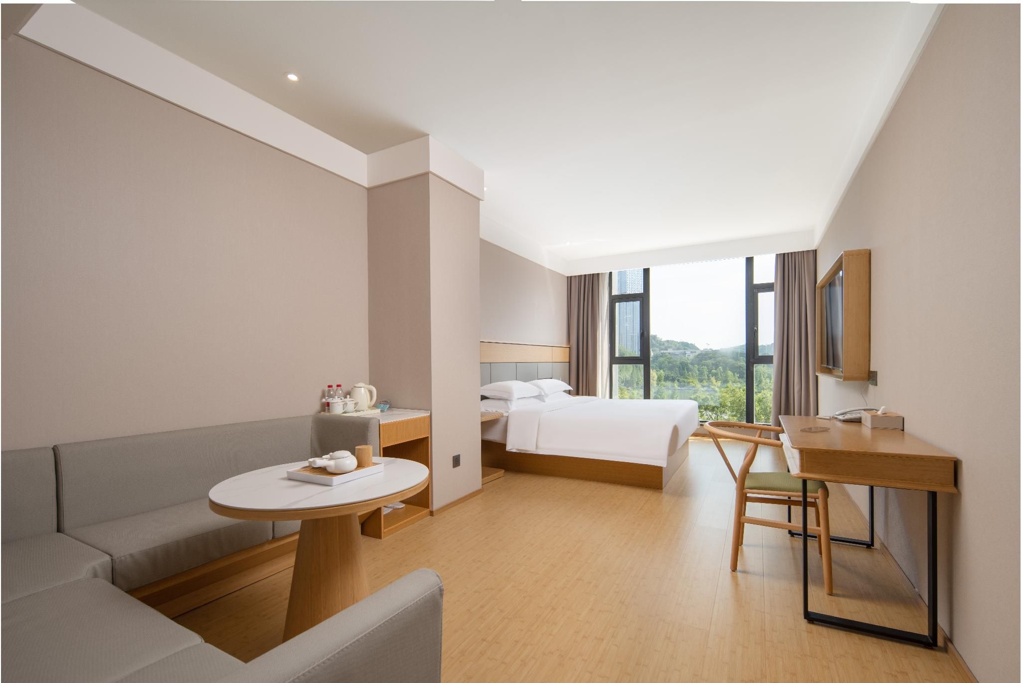 Comfort Queen Room with Scenic View