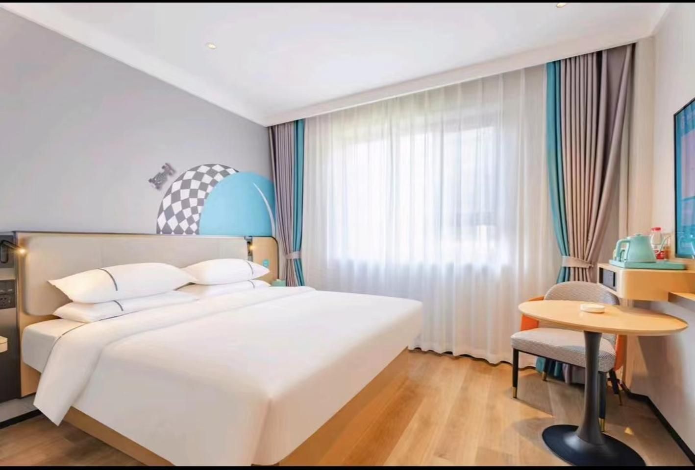 Intelligent Standard Queen Room