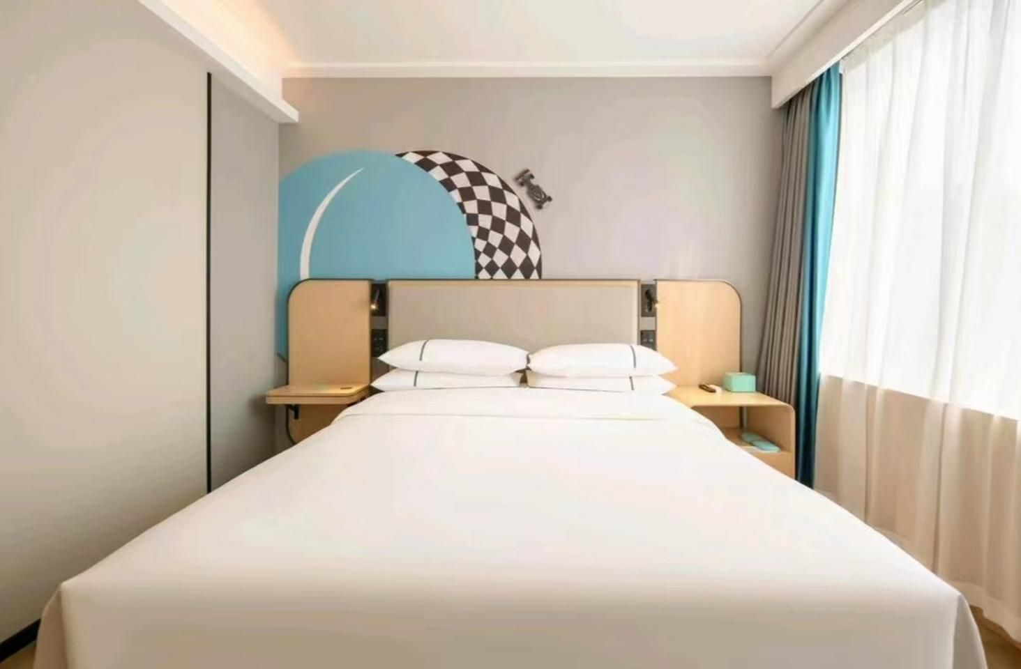 Intelligent Standard Queen Room