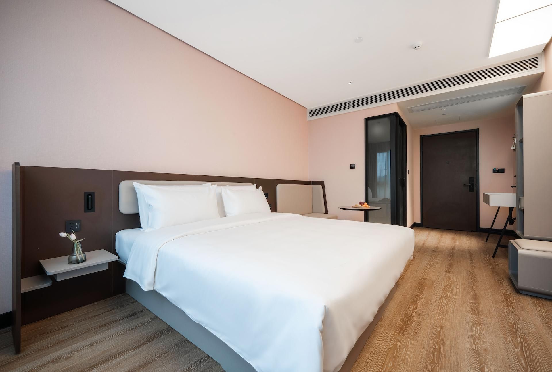 Huazhu - Superior BedRoom