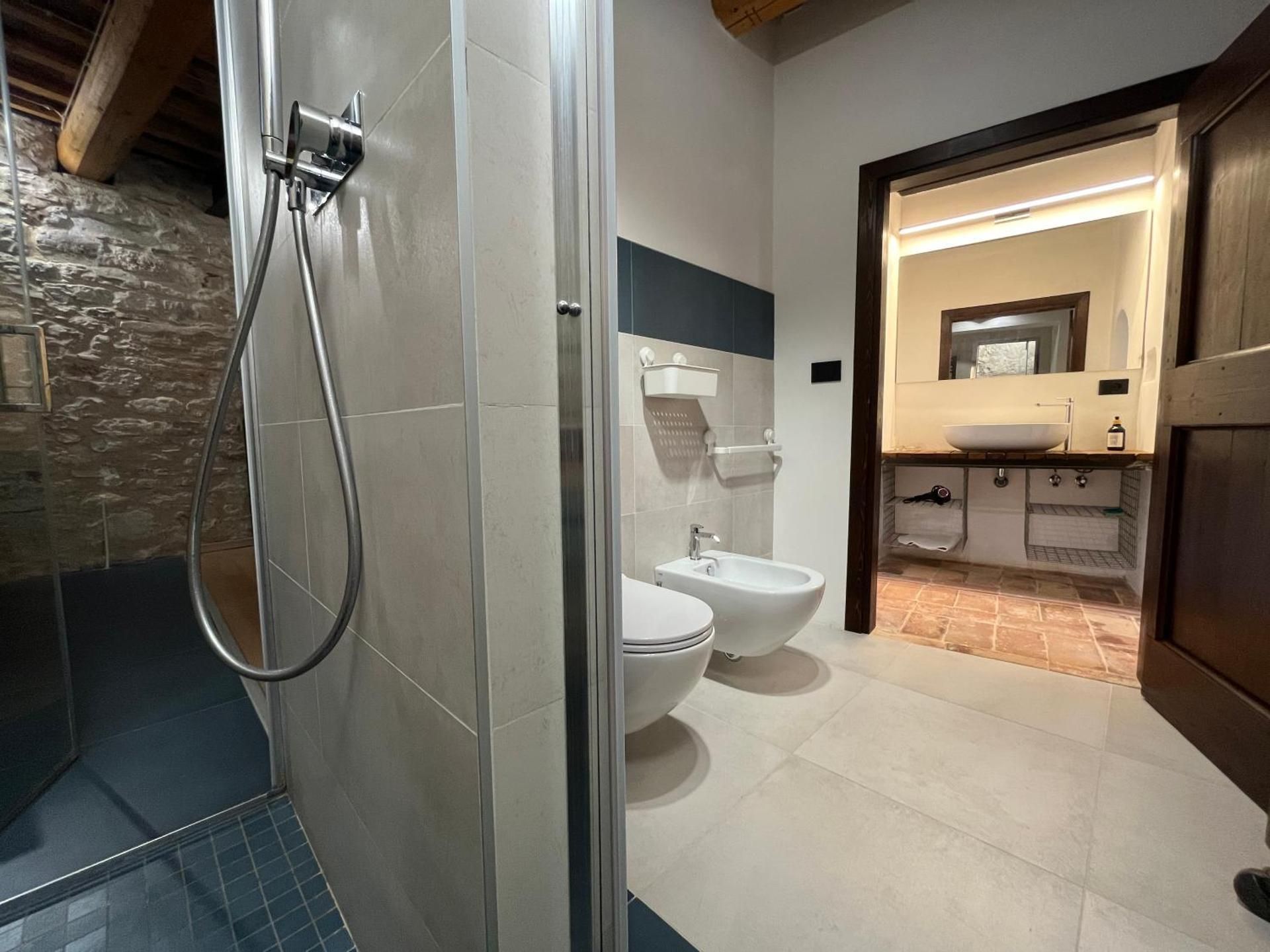 Deluxe Double Room with Shower