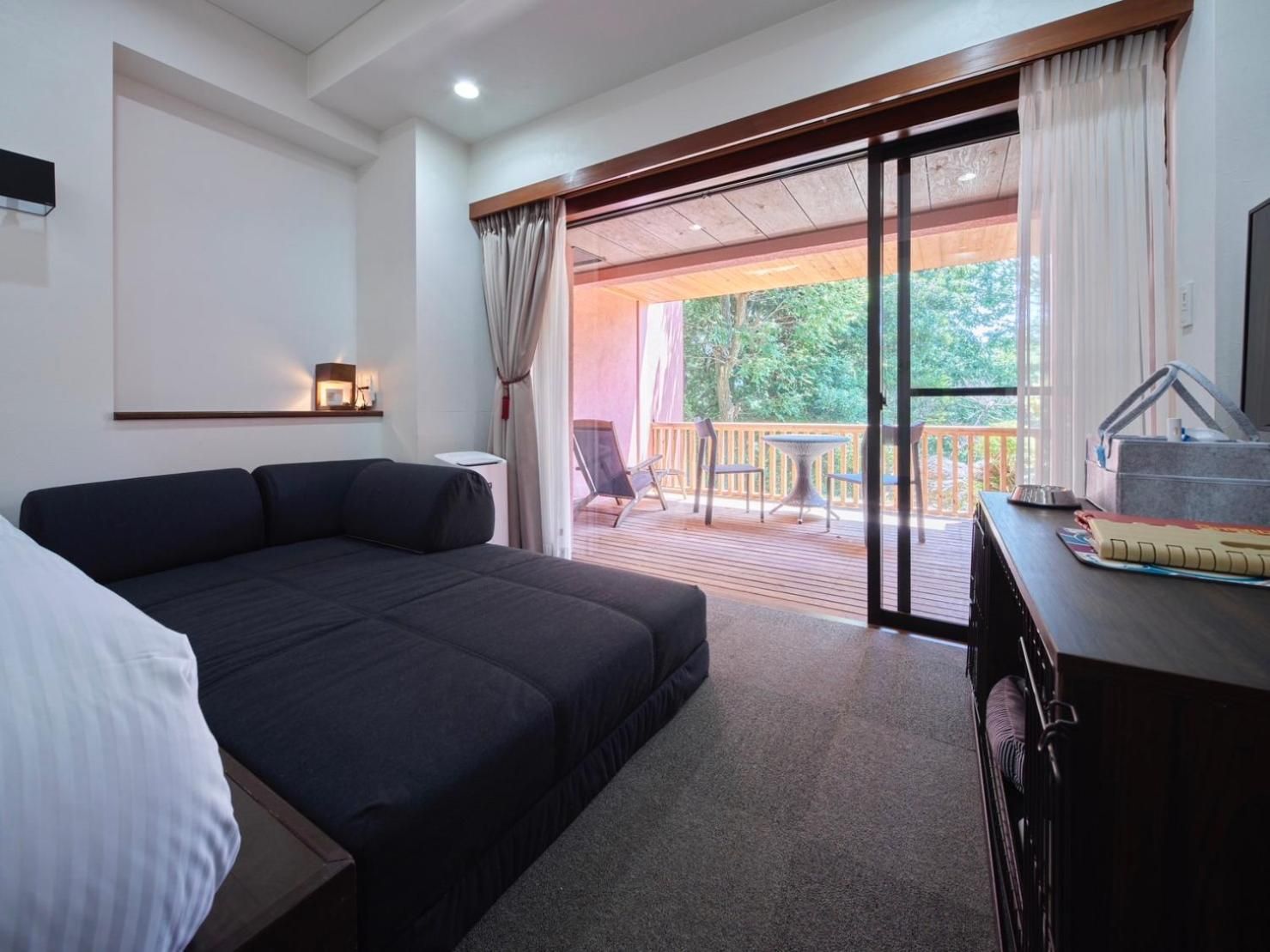 Triple Room with Terrace