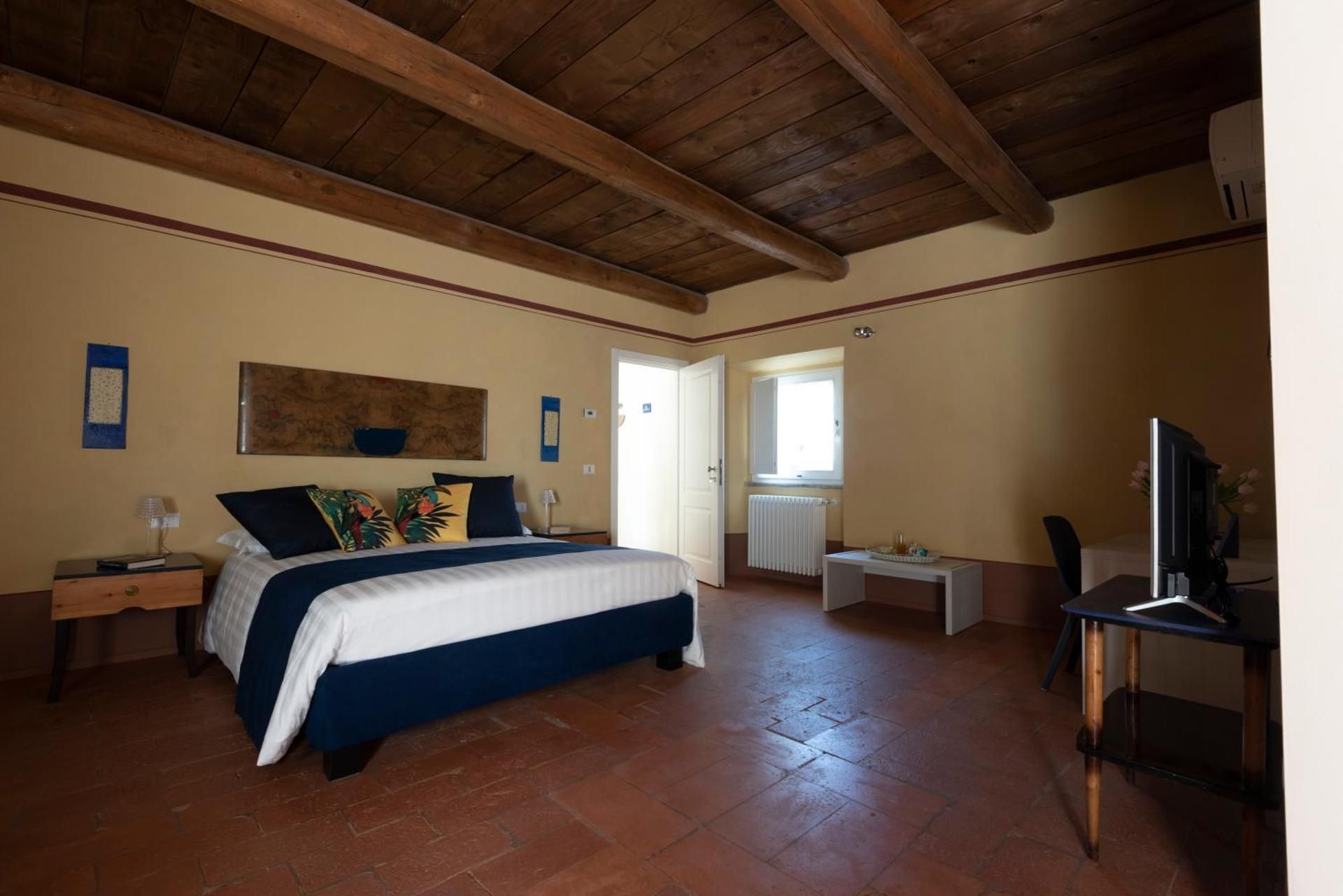 Triple Room with Private Bathroom