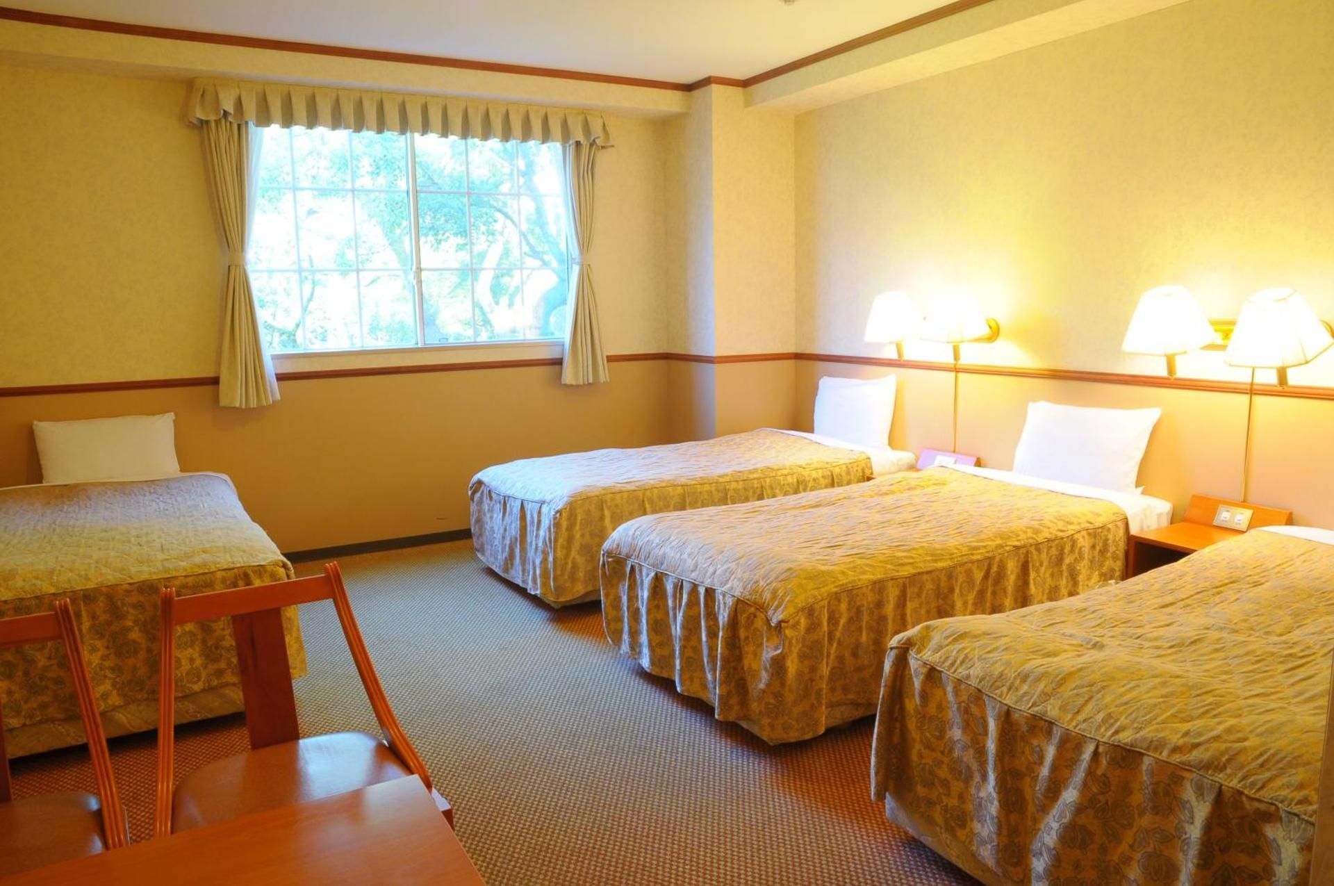 Standard Quadruple Room - Smoking