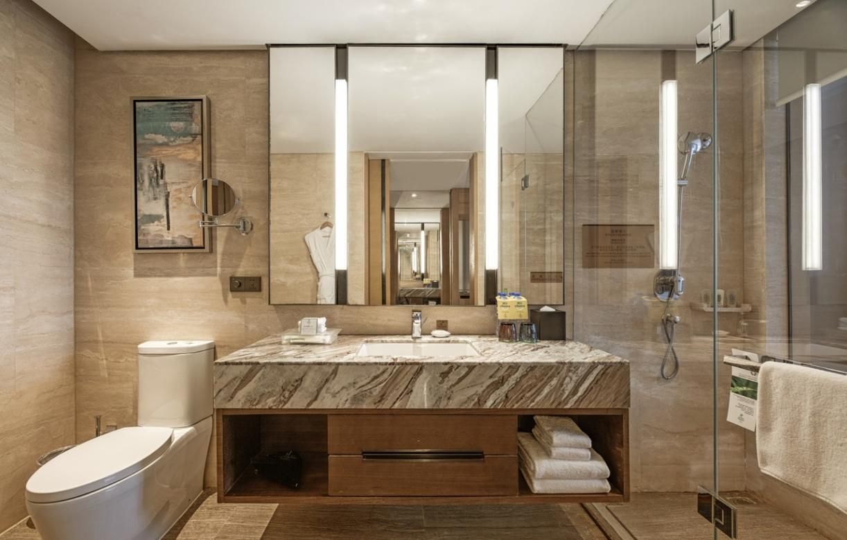 1 King Bed Standard River View