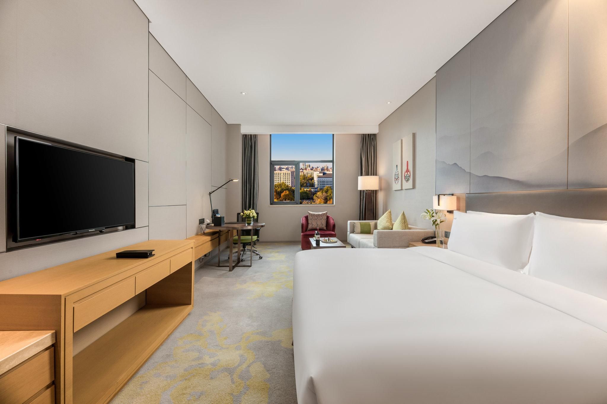 1 King Bed Standard River View