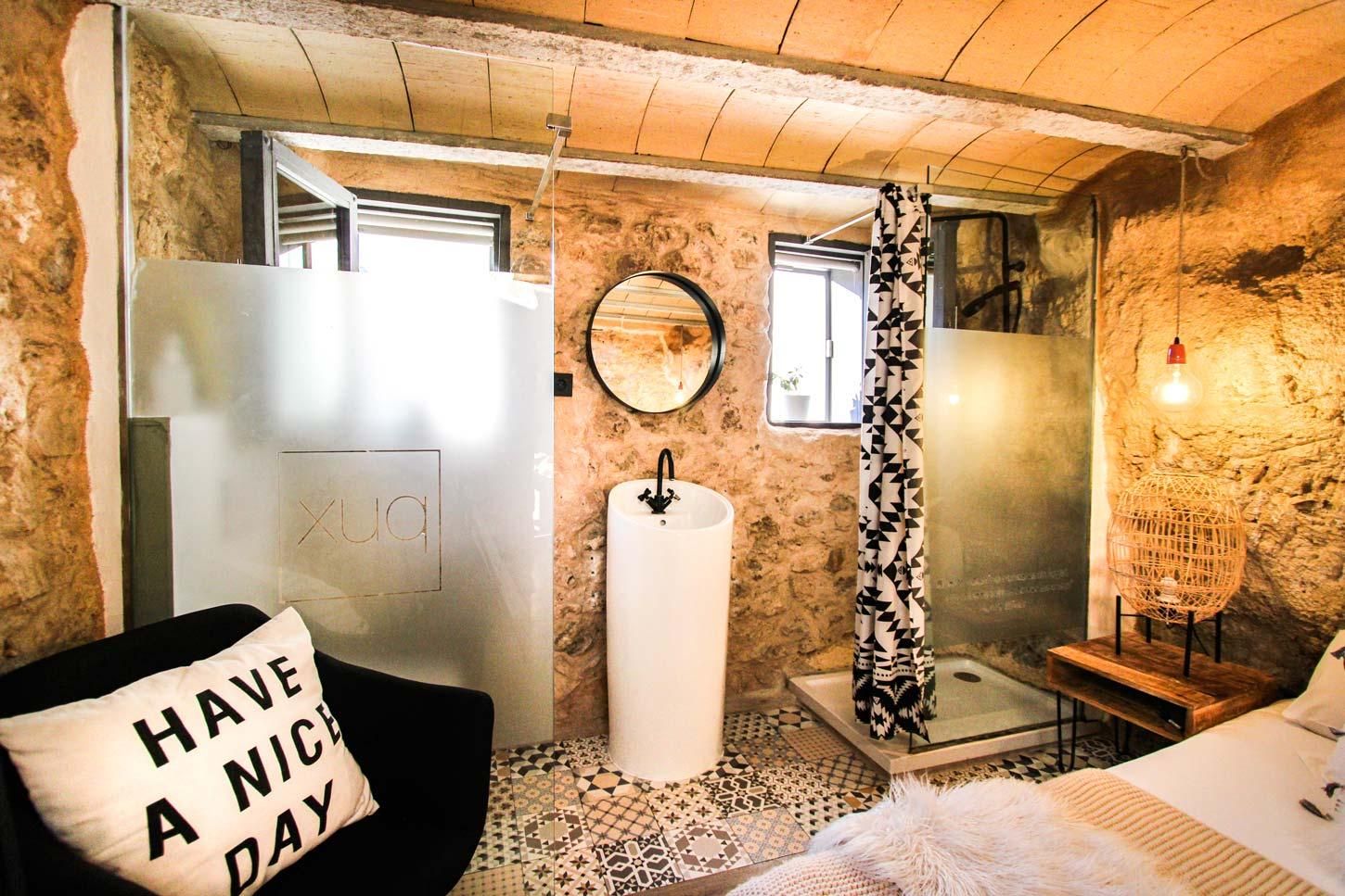 Deluxe Suite with Spa Bath