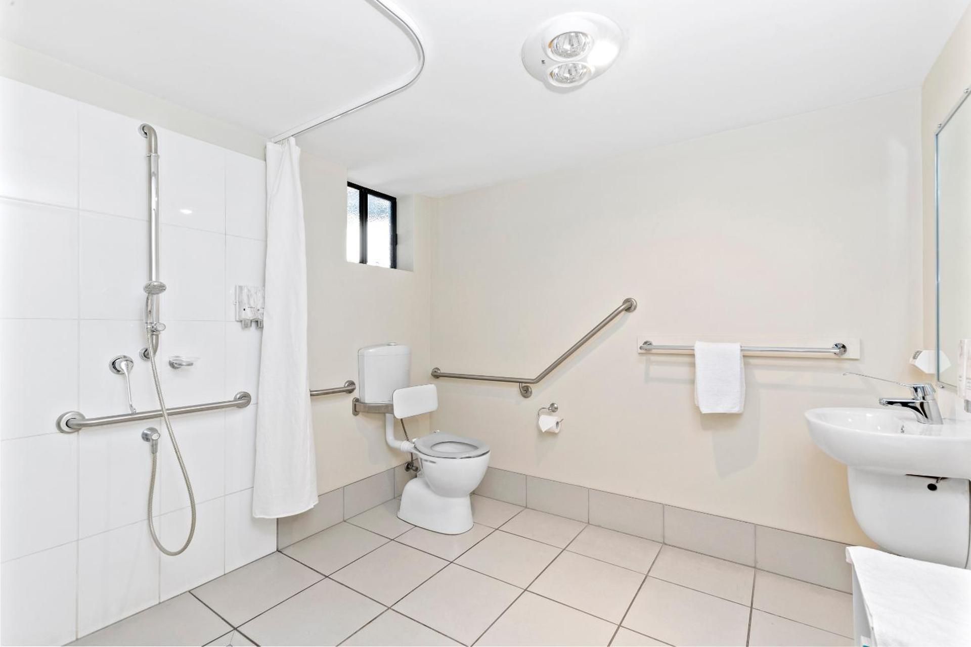 Executive Queen Room - Disability Access