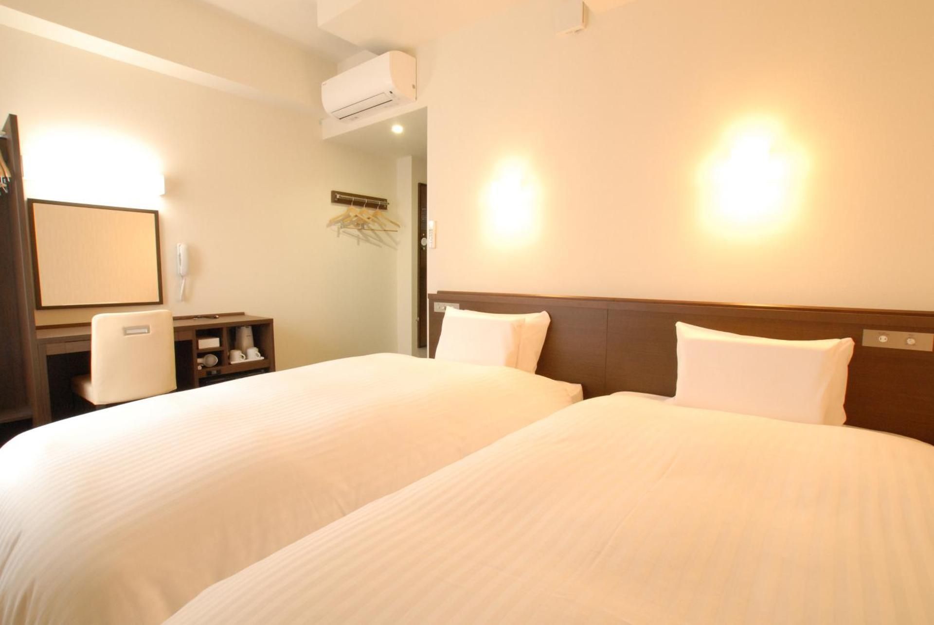 Standard Twin Room - Non-Smoking