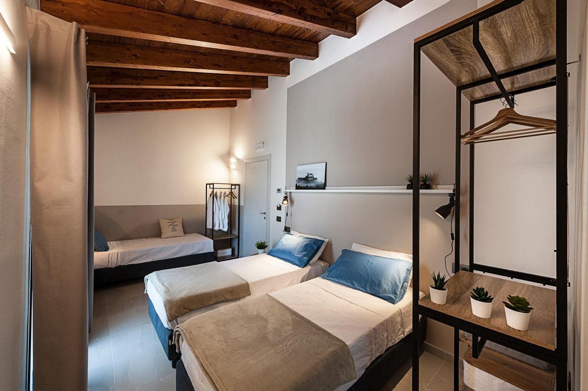 Economy Triple Room