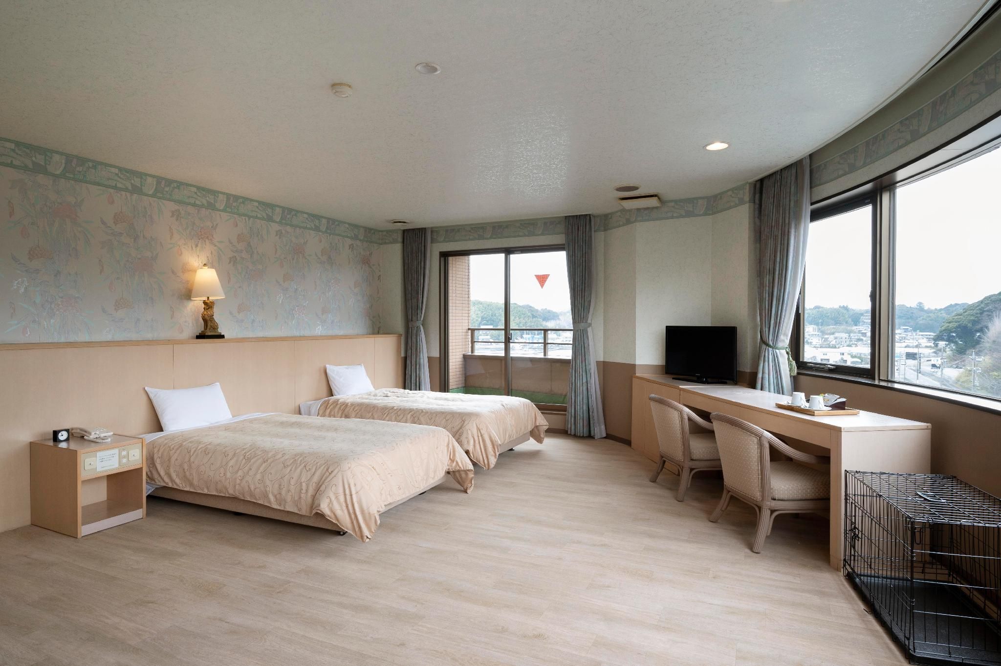Lake View-Panorama Corner Twin Room, Non-Smoking