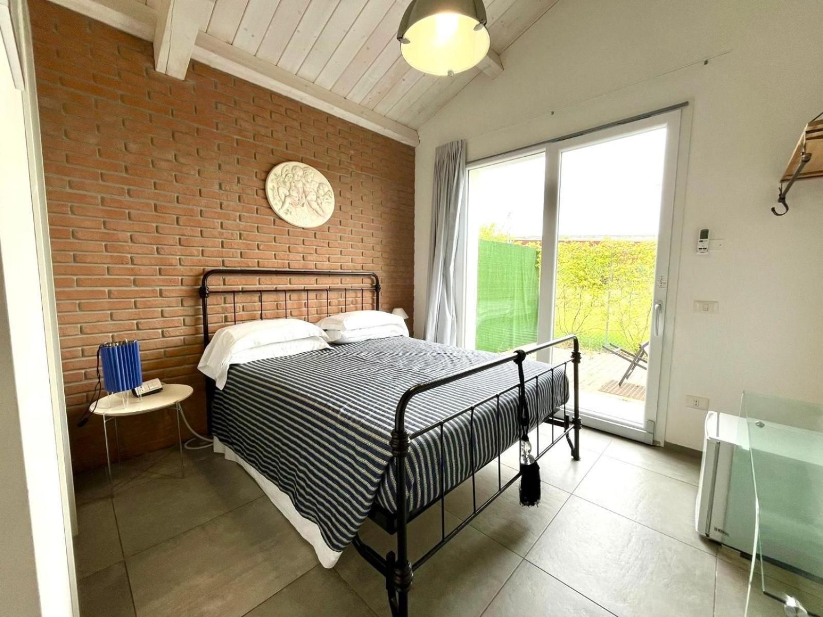 Deluxe Double Room with Shower