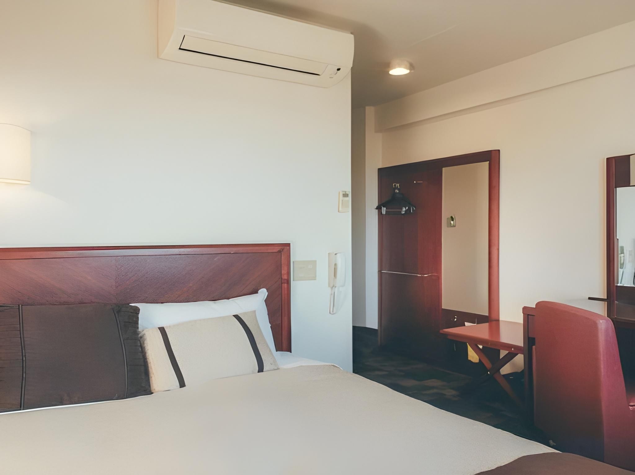 Single Room - Non-Smoking