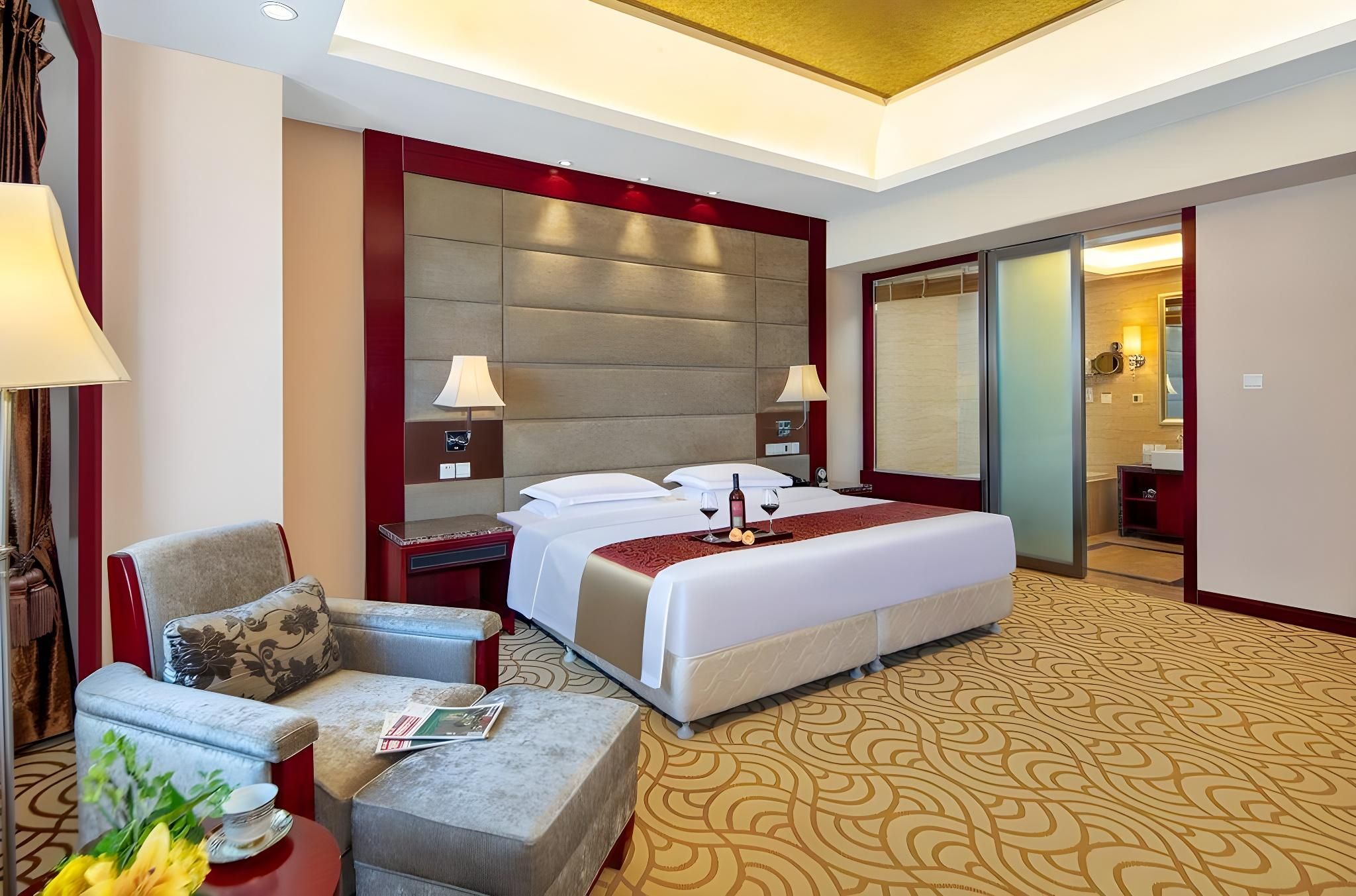Executive Scenic Room