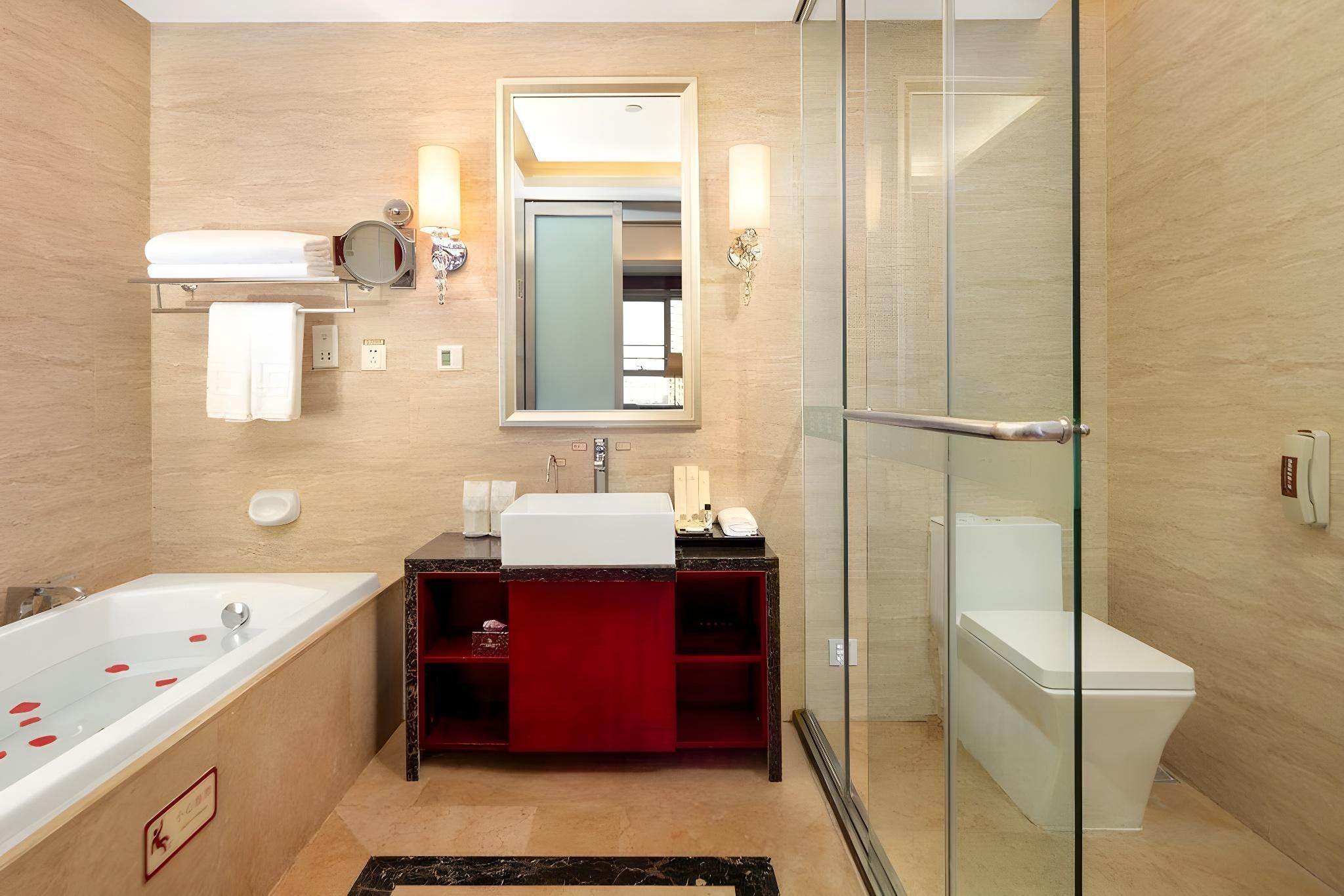 Executive Scenic Room