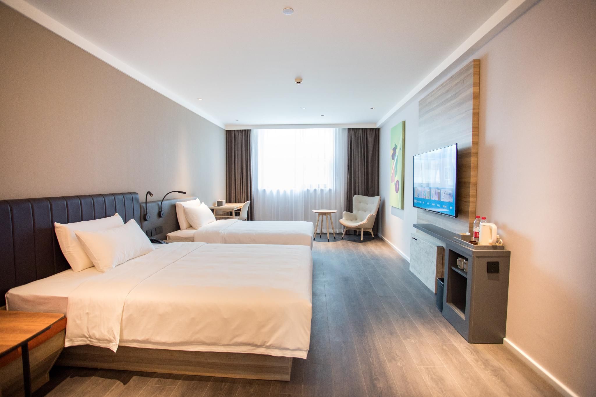 Huazhu - Family Room