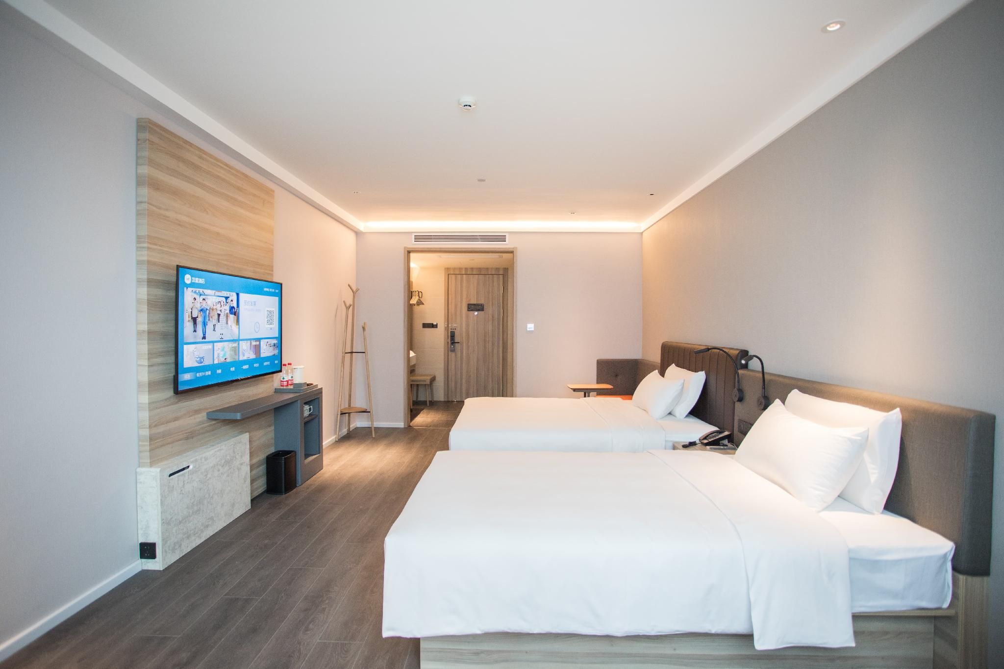 Huazhu - Family Room