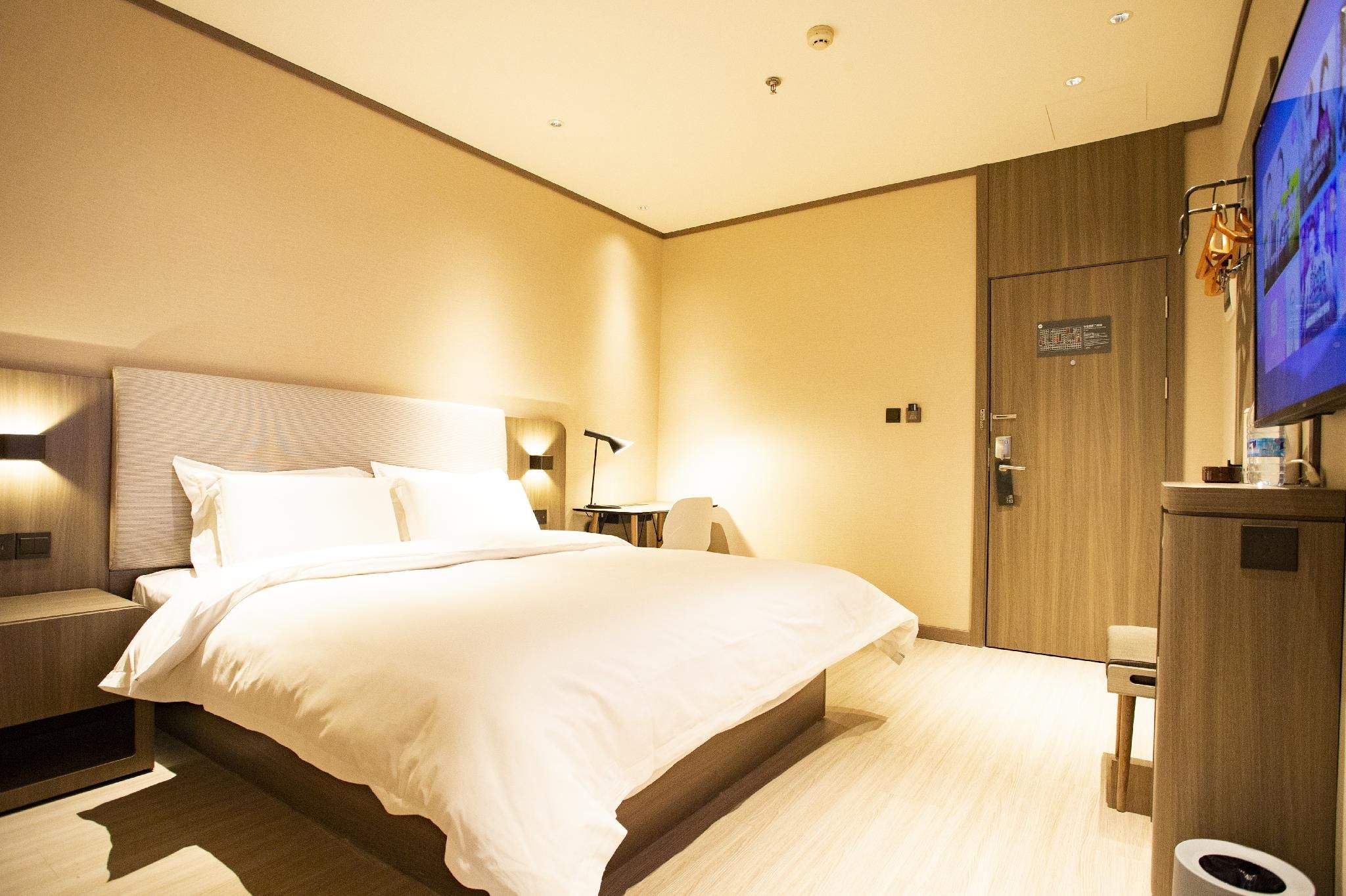 Huazhu - Superior BedRoom