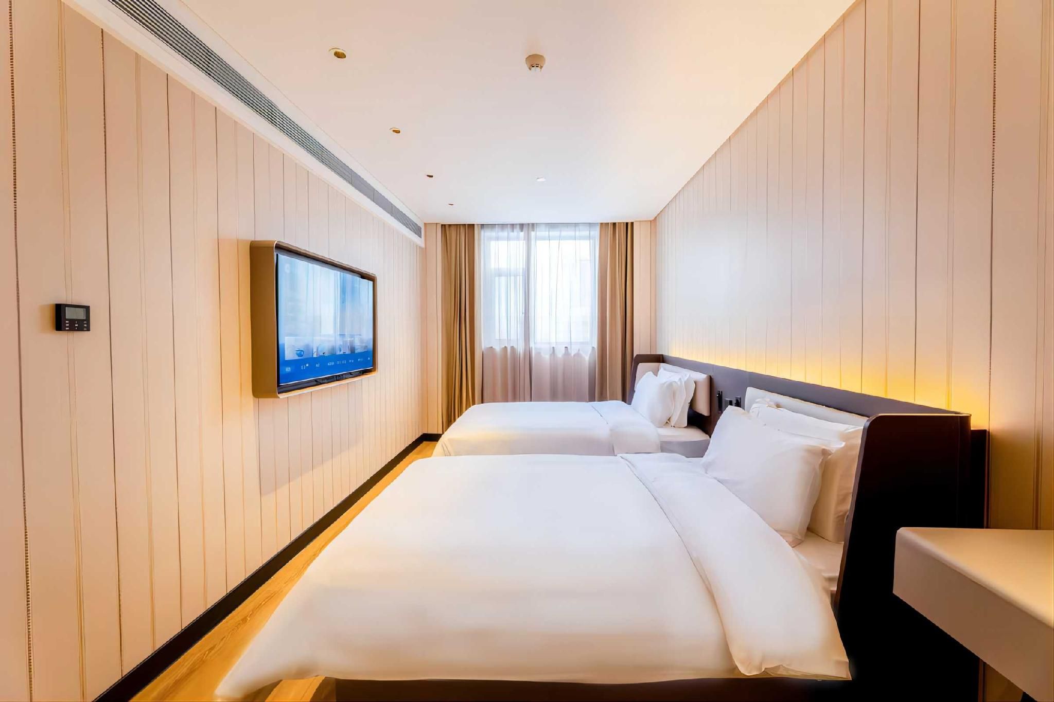 Huazhu - Deluxe Twin Room