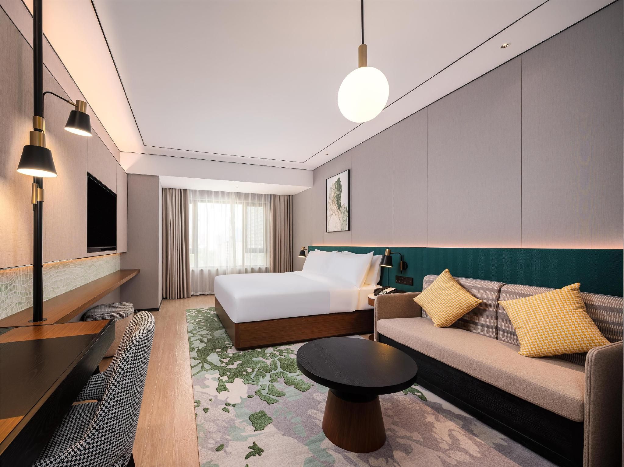 King Superior Room