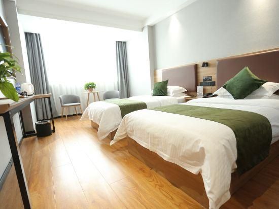 2 Bed Twin Superior Room
