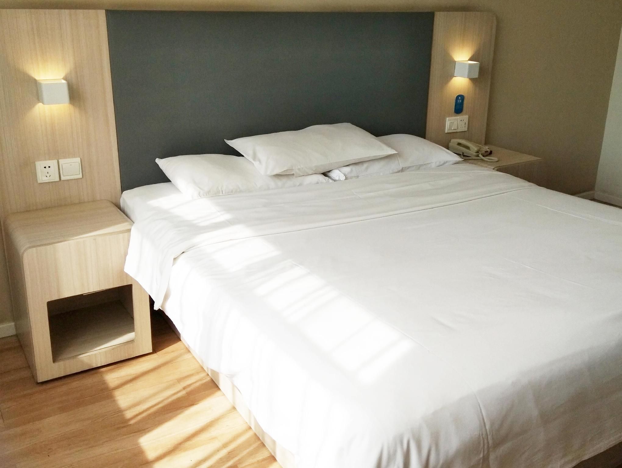 Huazhu - Superior BedRoom