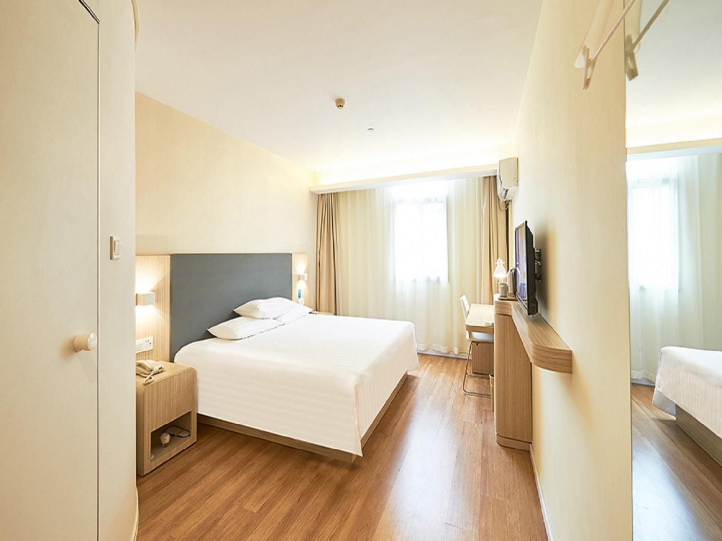 Huazhu - Superior BedRoom
