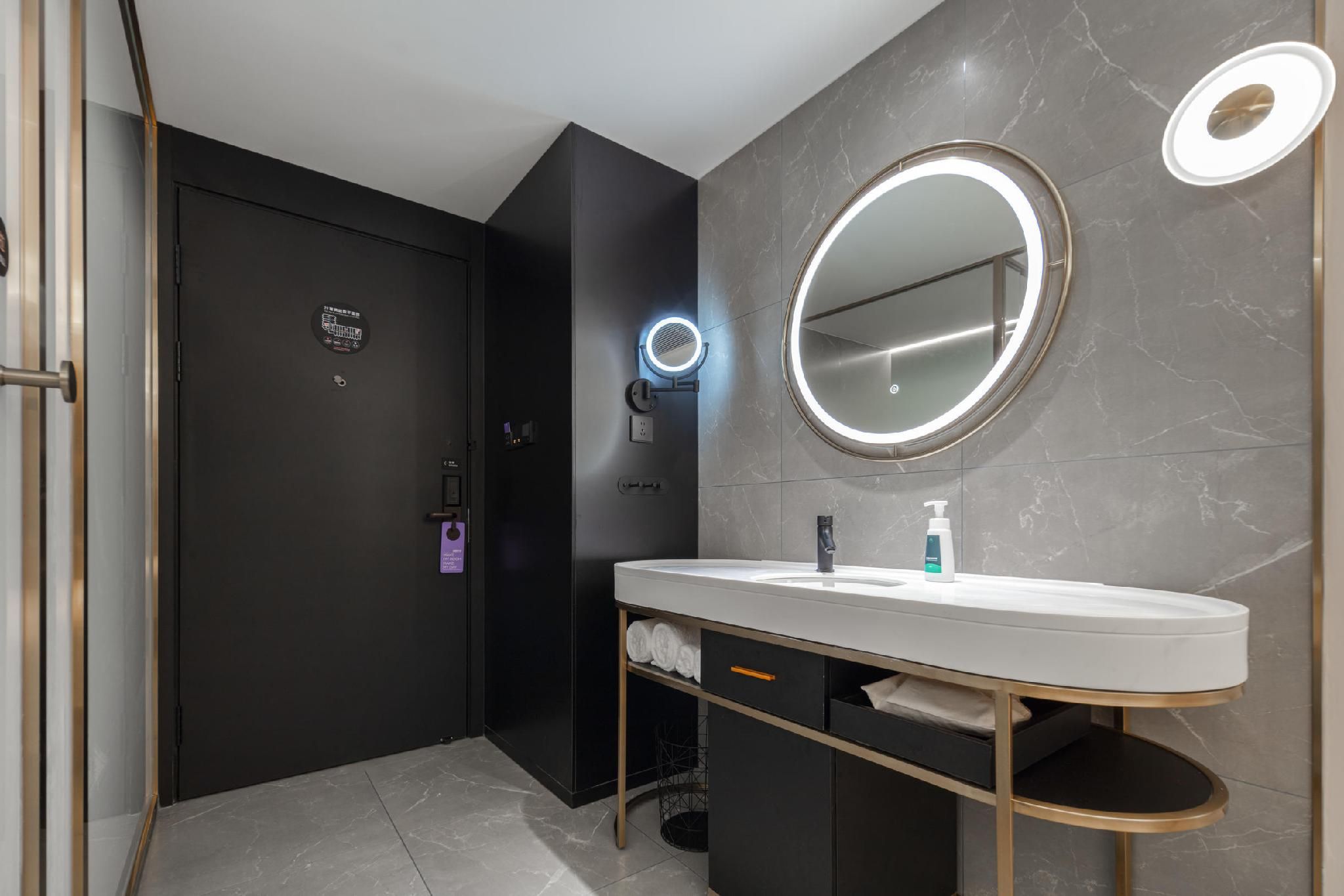 Executive room, Guest room, 1 Queen