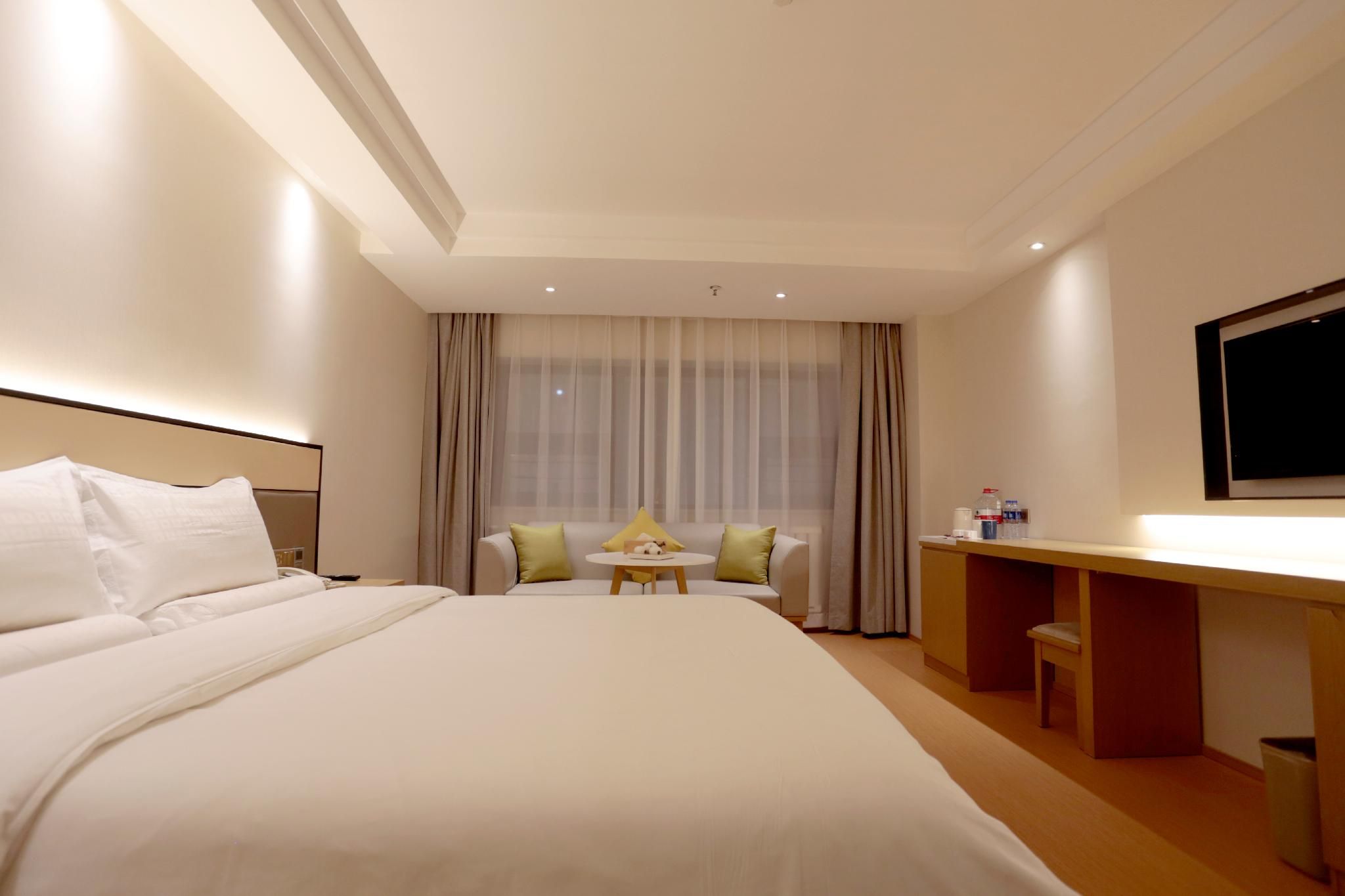 Business Queen Bed Room