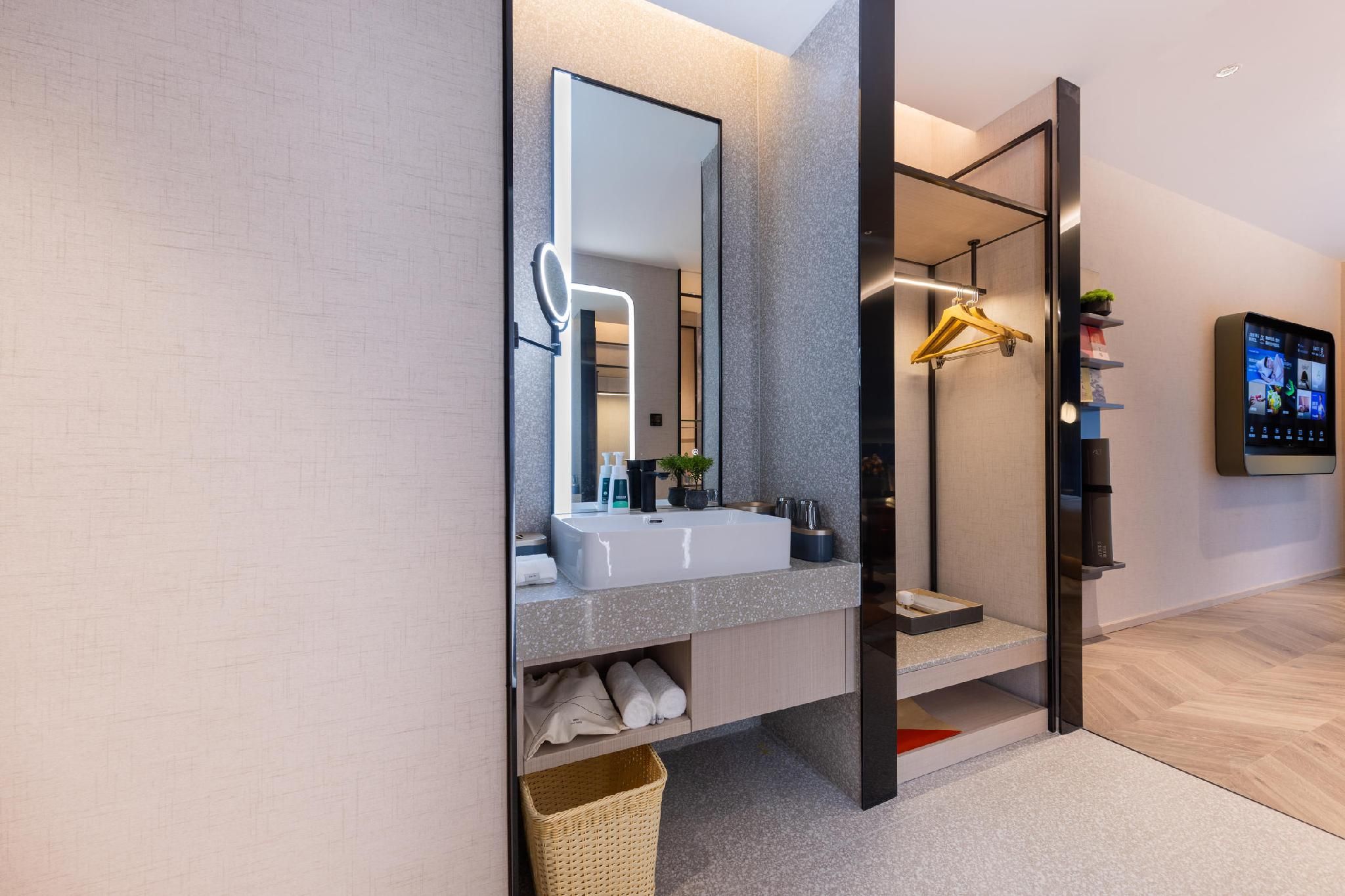 Executive room, Guest room, 1 Queen