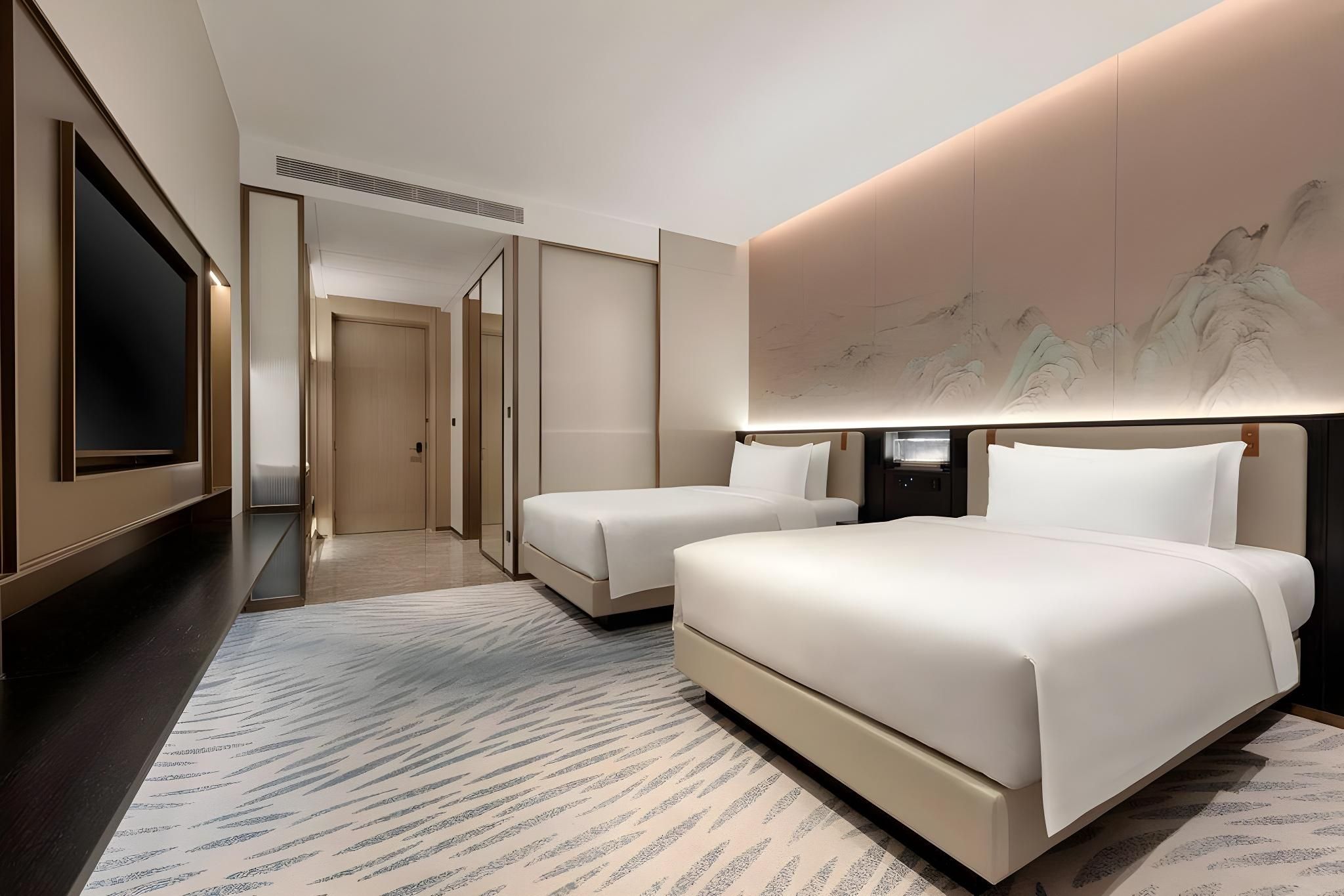 Liyue Deluxe Twin Bedroom