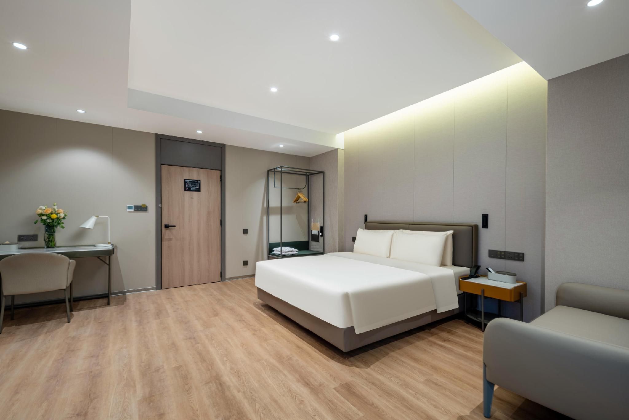 Senior Suite