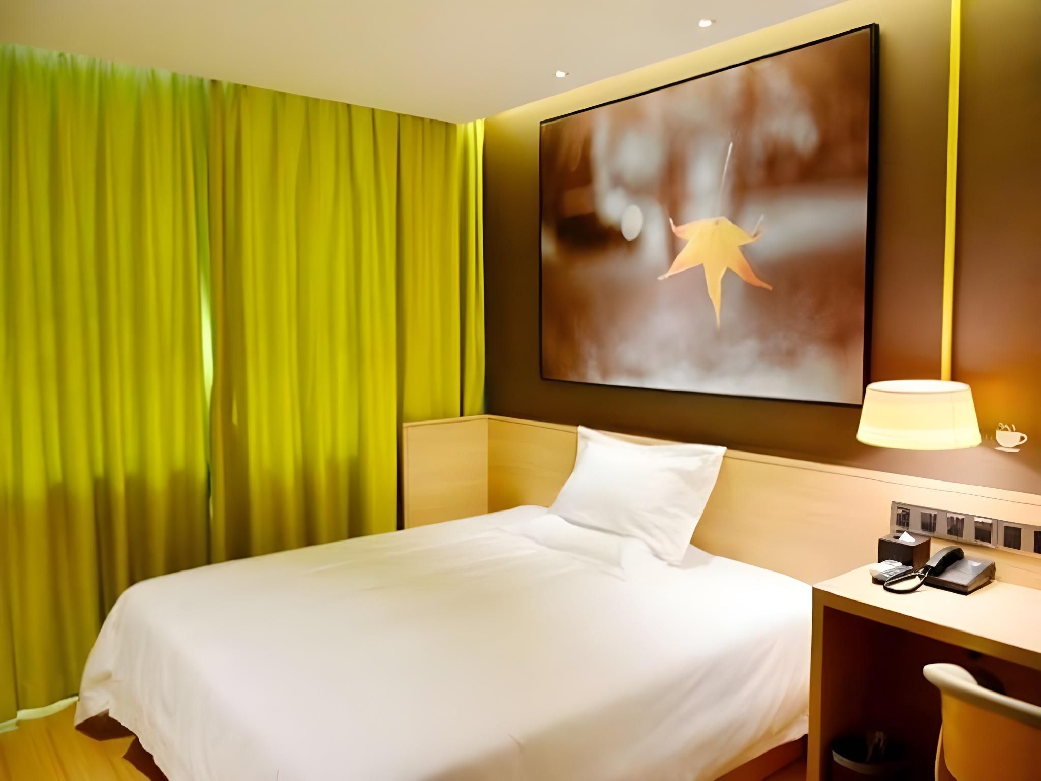 IU Compact U - Exquisite Bed Room