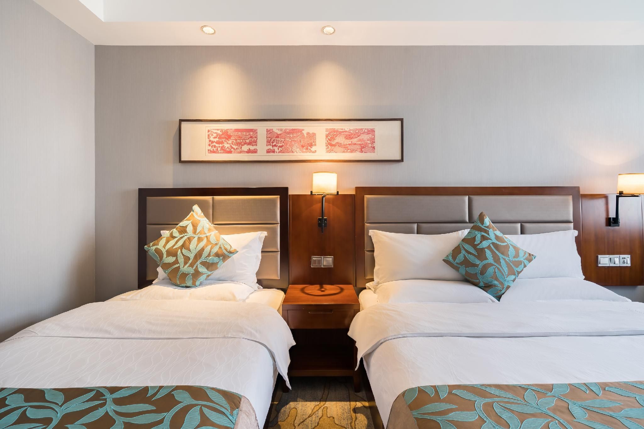 Rezen - QUNJIN Family Room