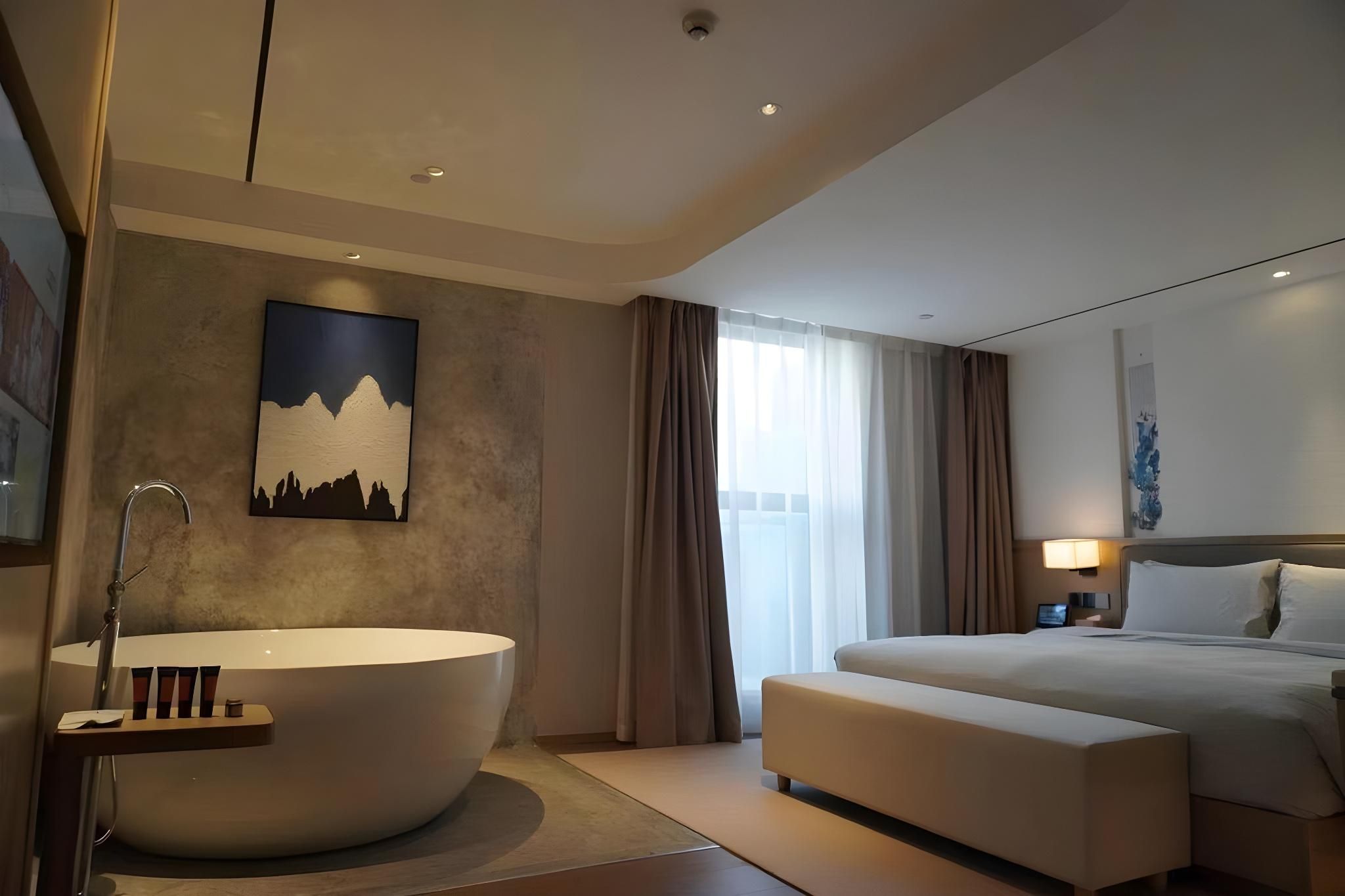 Yuehua Business Suite