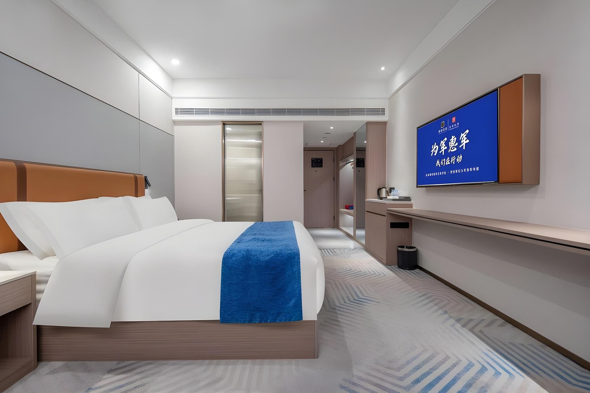 Standard Queen Room A