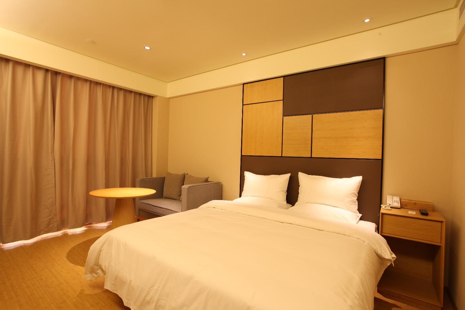 Huazhu - Superior BedRoom