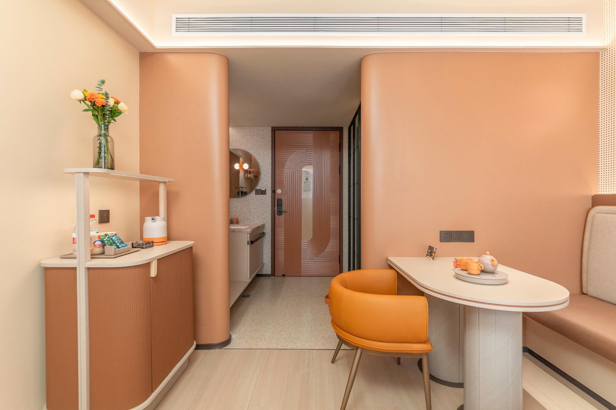 Huazhu - Business 1 Bed Room