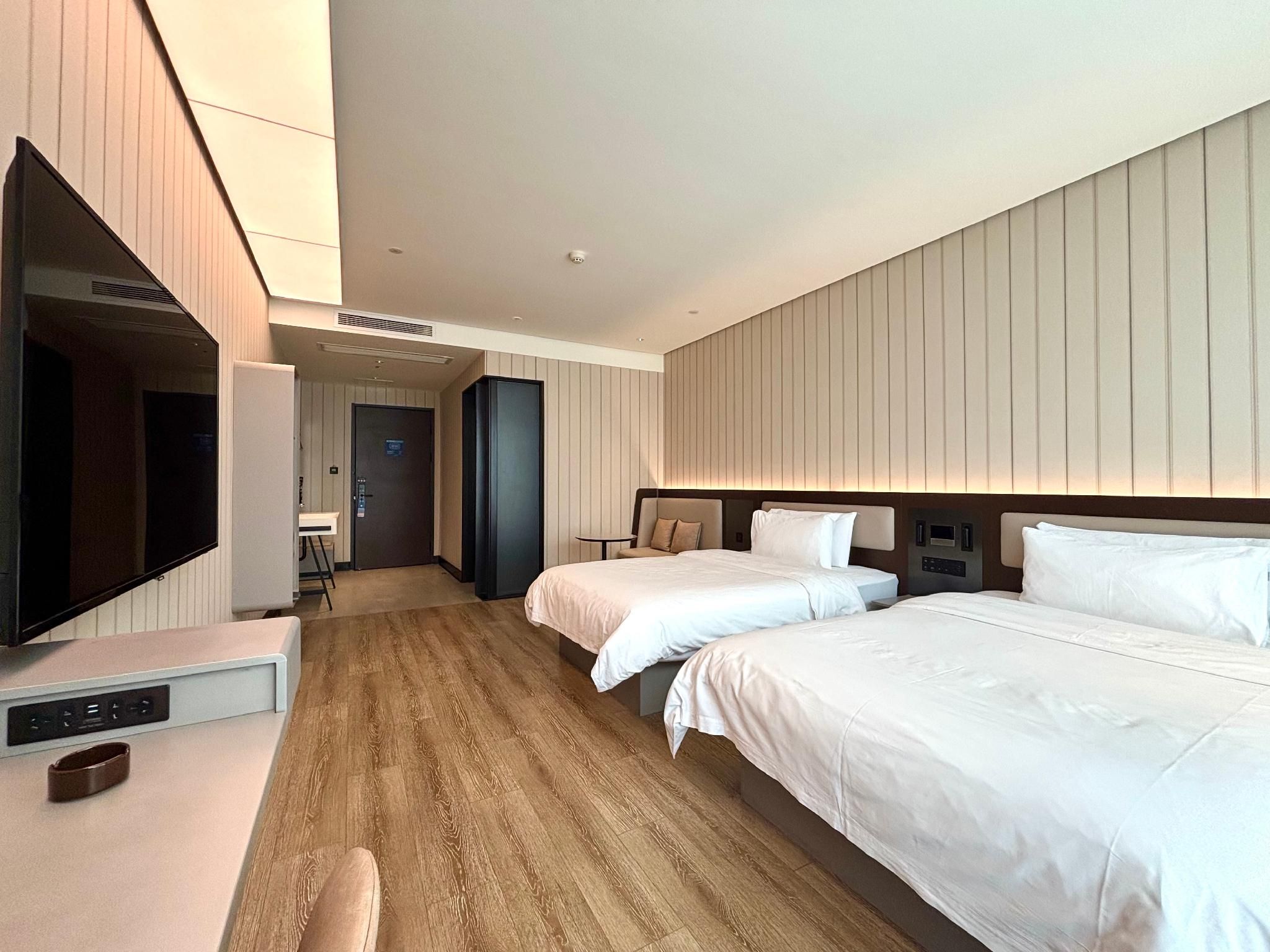 LOFT Stand Twin-bed Room