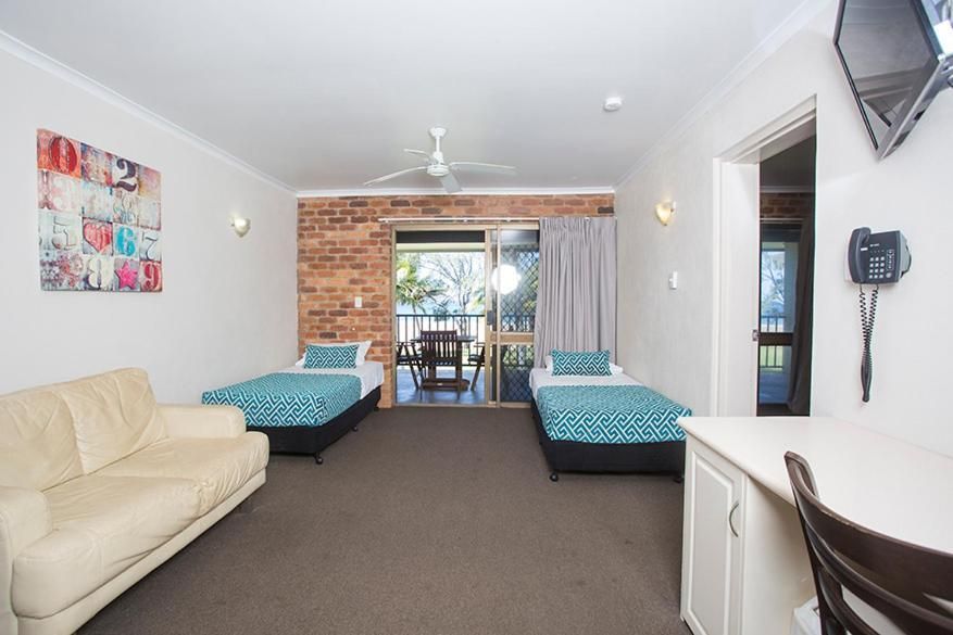 Sarina Beach Motel