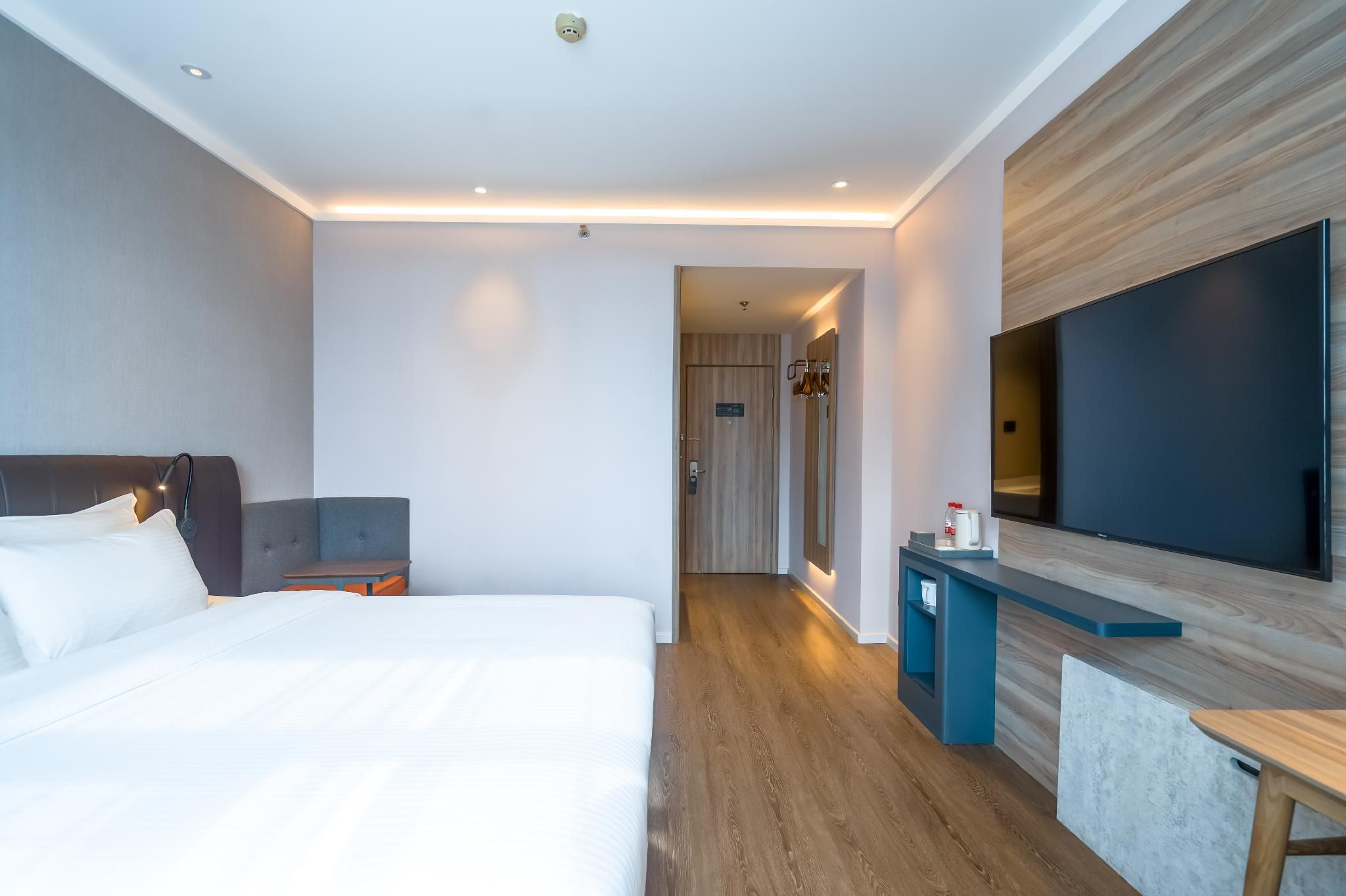 Huazhu - Superior BedRoom