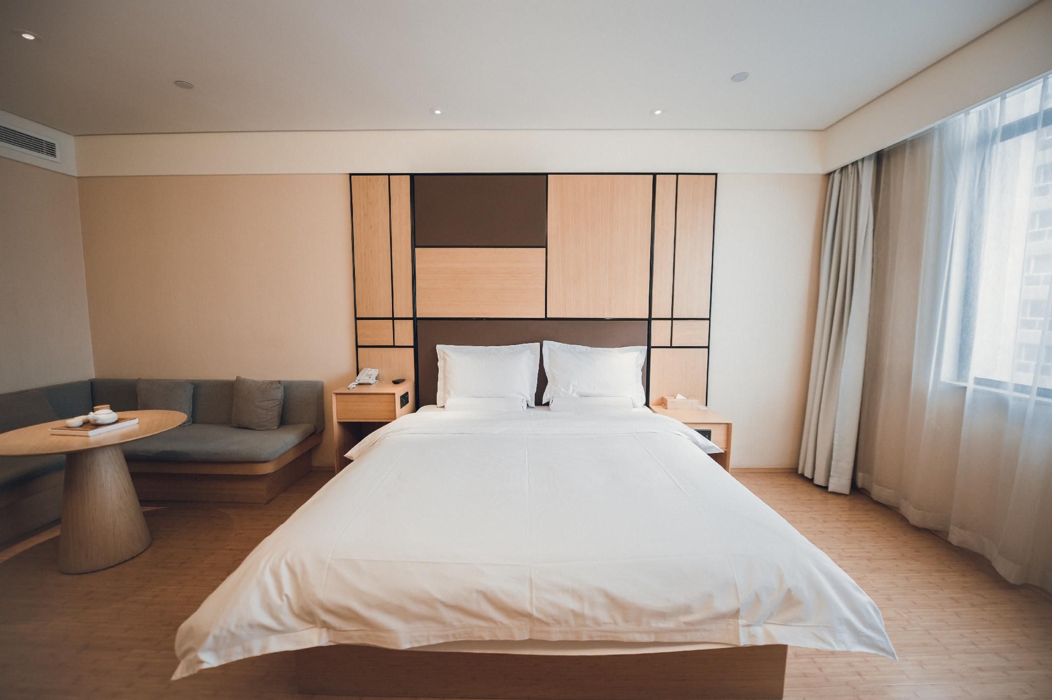 Business Queen Bed Room
