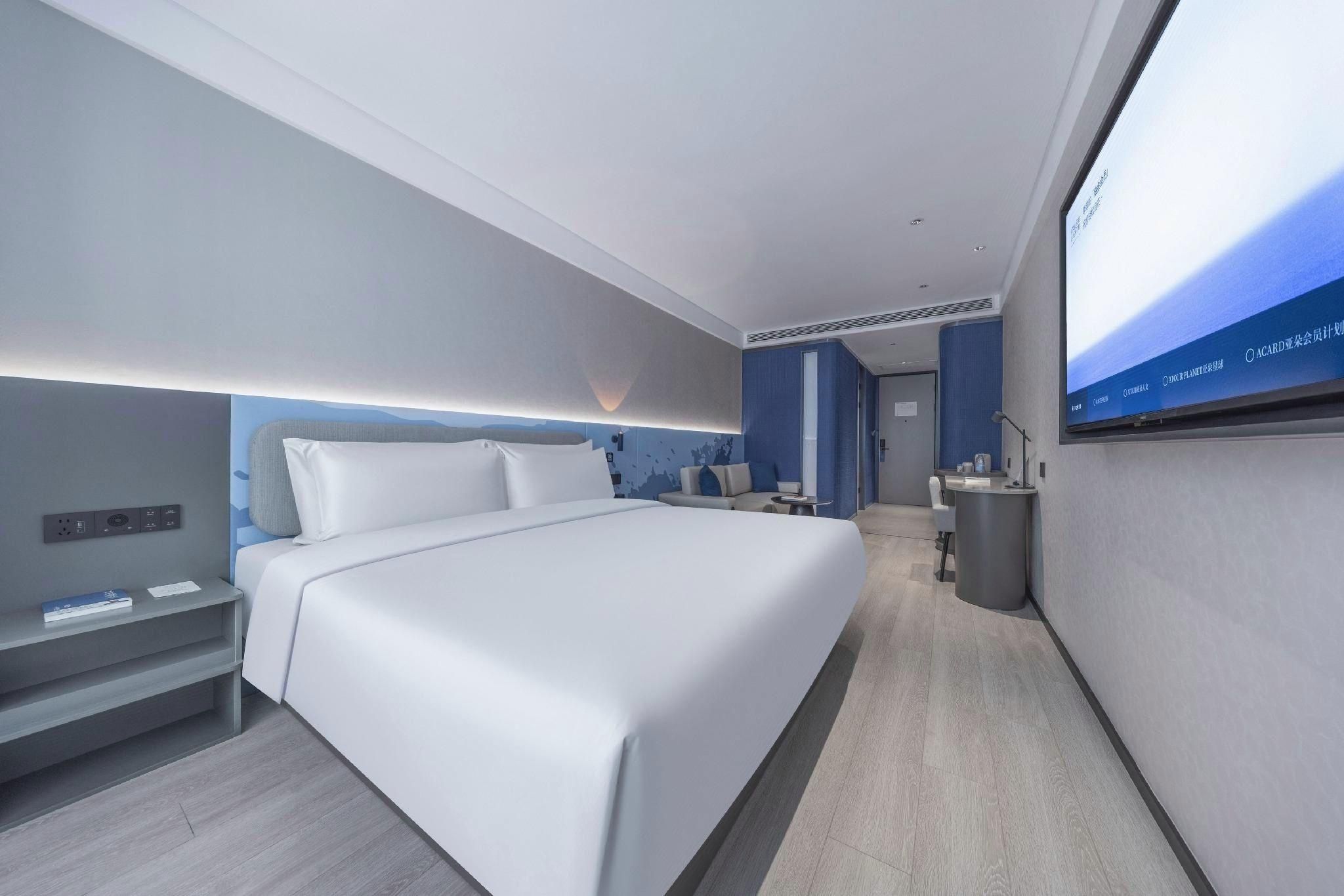 Select King Room