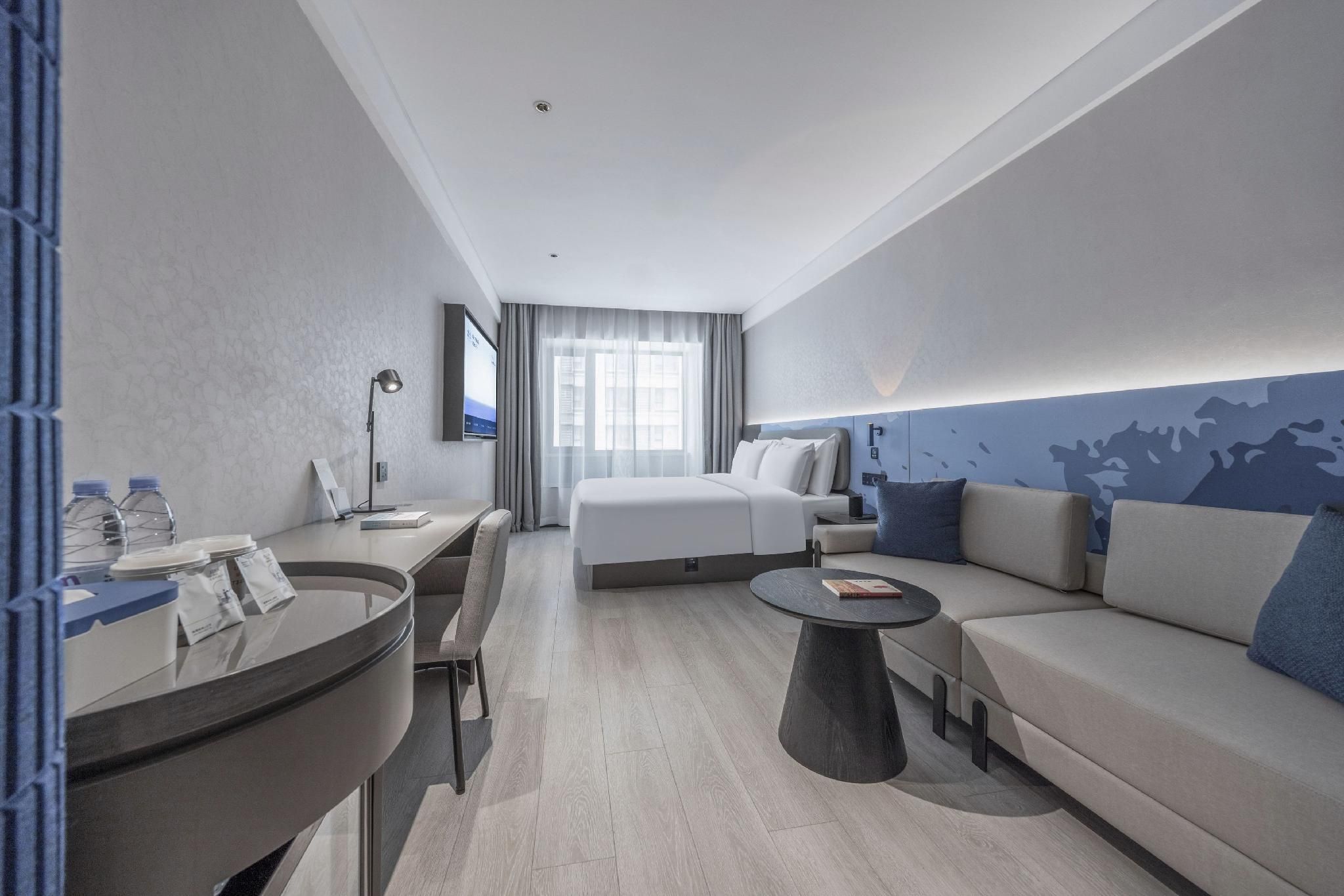 Select King Room