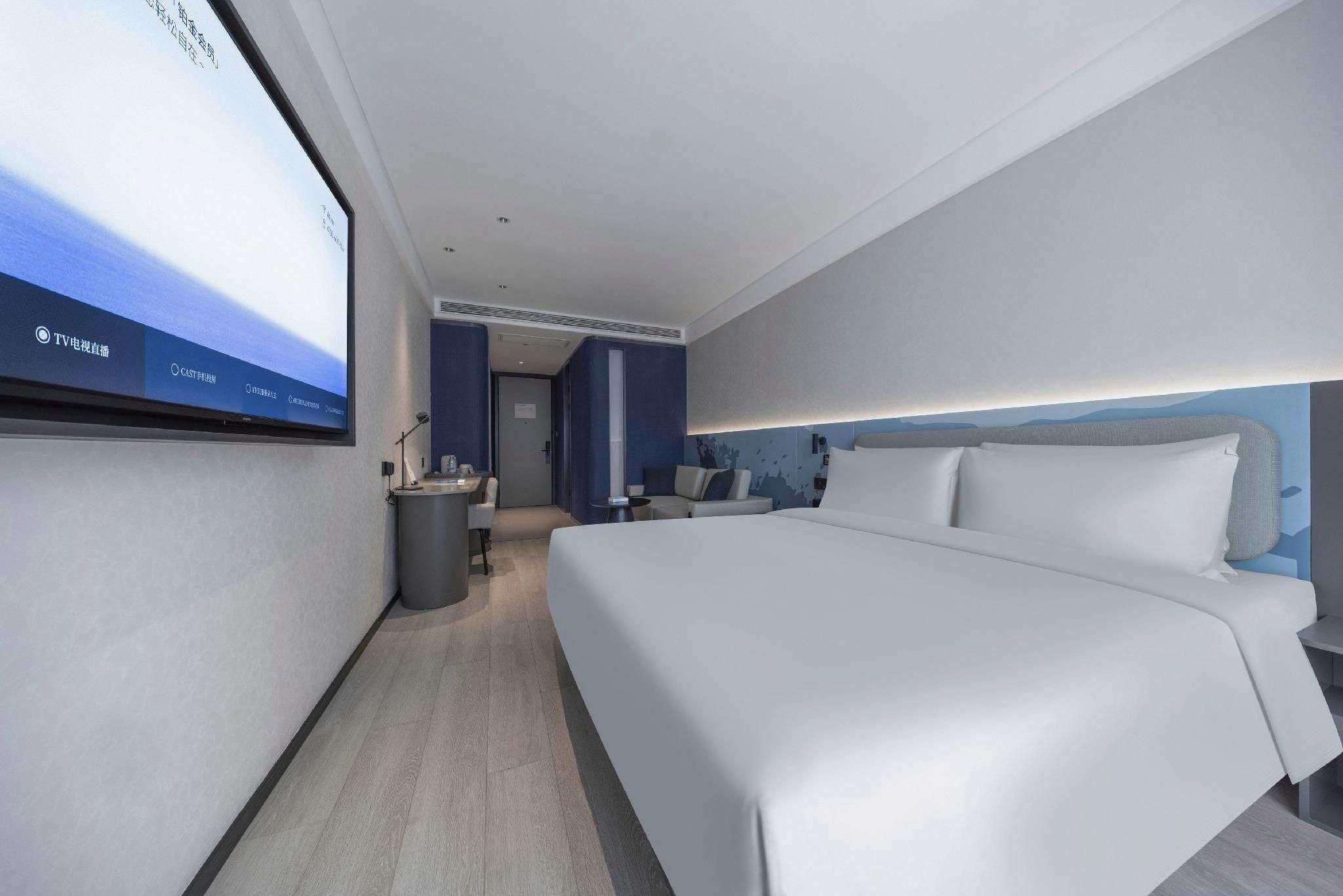 Standard King Room